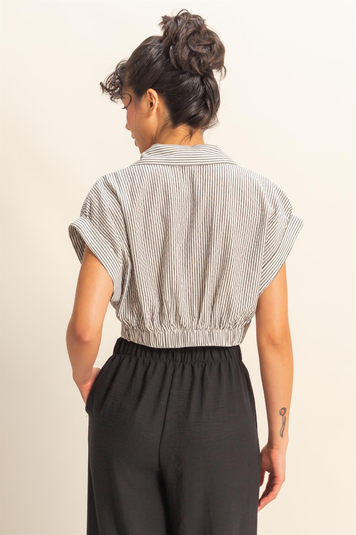 Wholesale Striped Short Sleeve Cropped Top Blouses DZ25C431 BLACK/WHITE DOUBLE ZERO