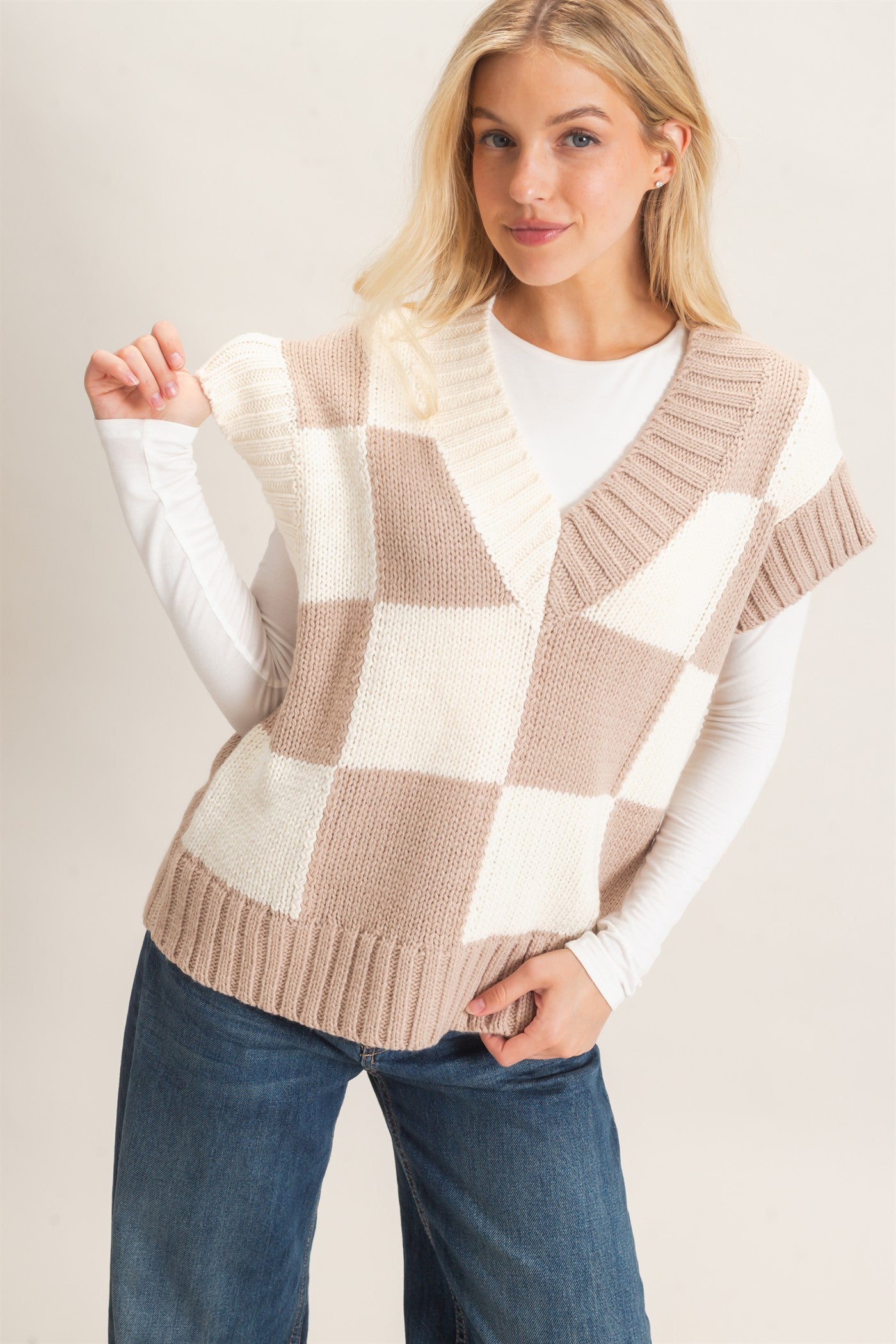 Wholesale Ribbed V-Neck Checkered Sweater Vest Sweaters HF26F180 TAUPE HYFVE