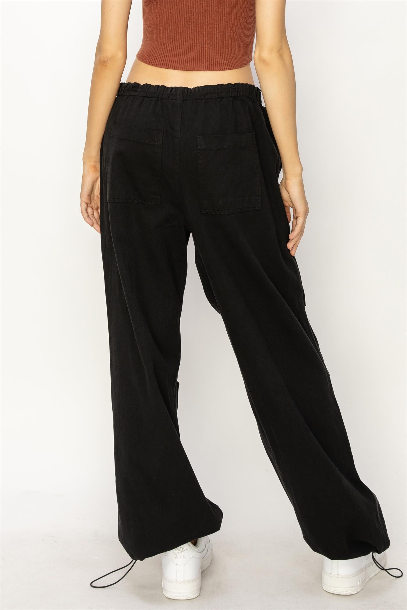 Wholesale Mid Rise Parachute Pants Pants DZ24A518 BLACK DOUBLE ZERO
