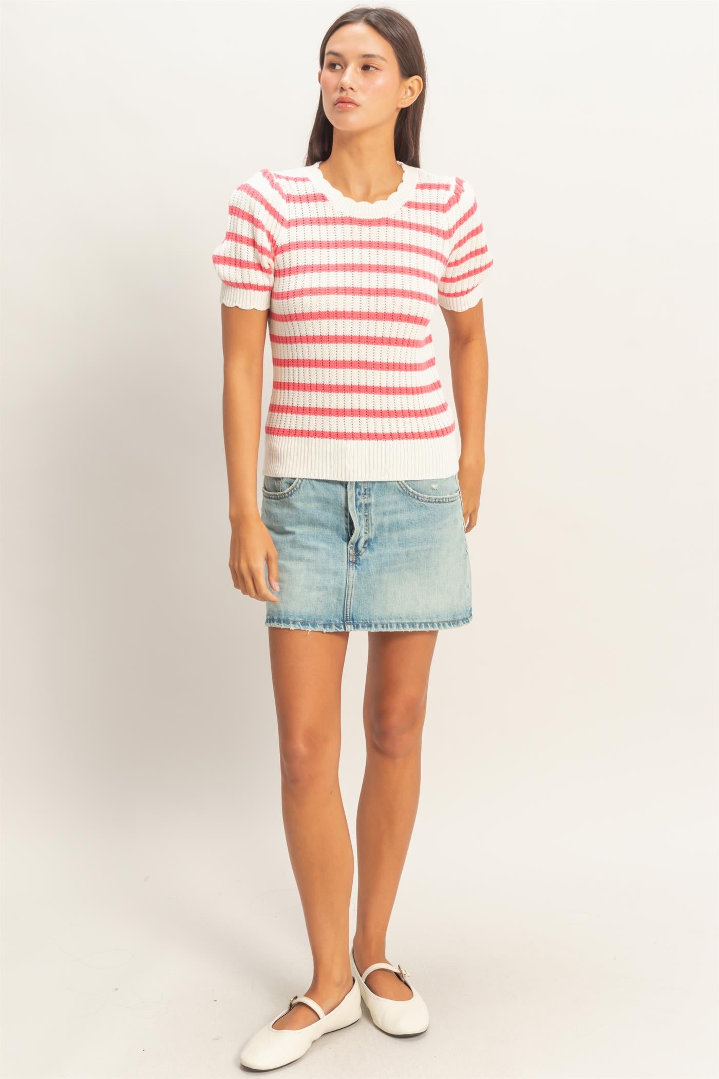 Wholesale Striped Scallop Edge Puff Sleeve Knit Top Shirts DZ26A284 TAFFY PINK DOUBLE ZERO