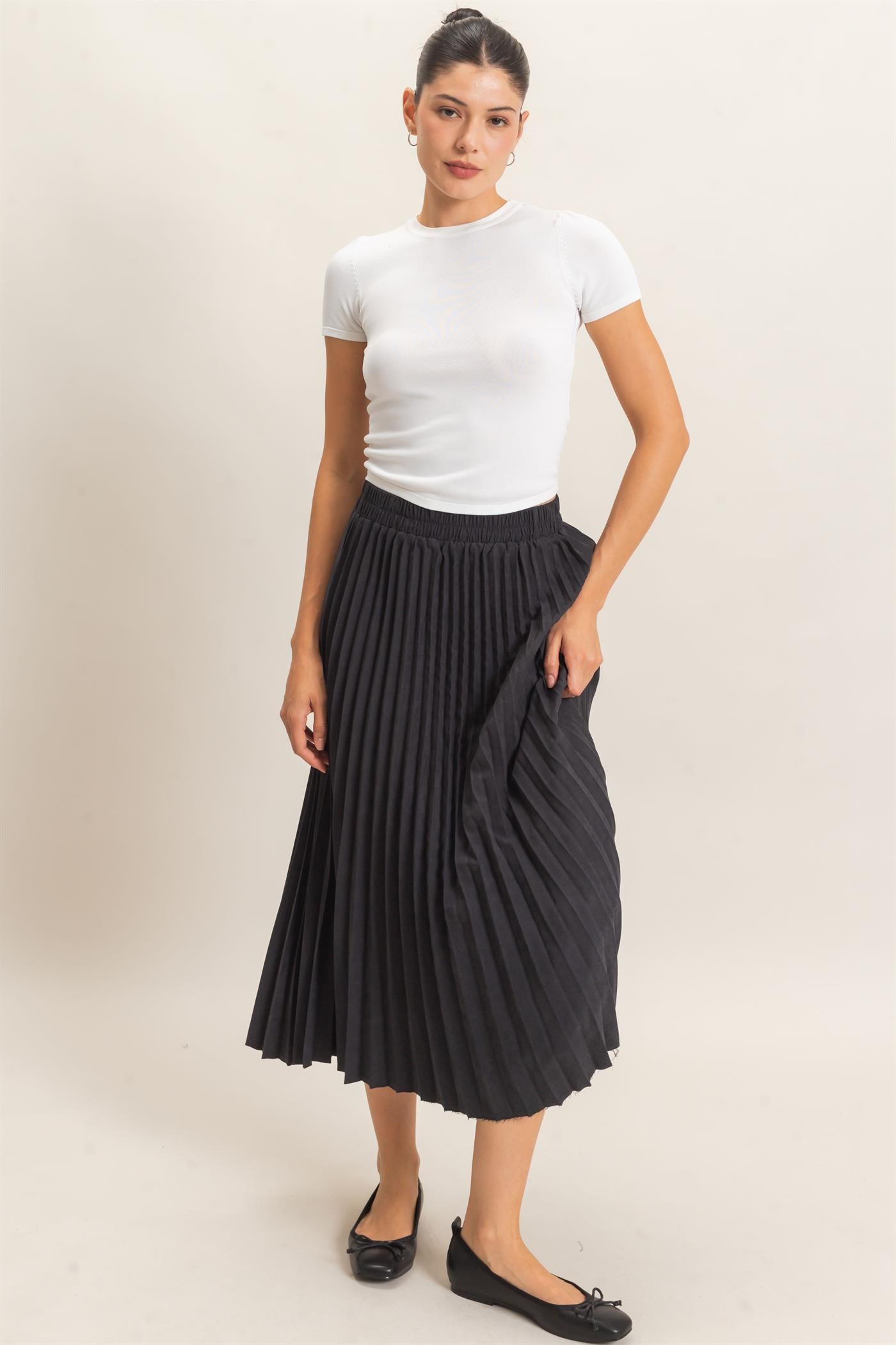 Wholesale Suede Accordion Pleated Skirt Skirts HF26F084-D BLACK HYFVE