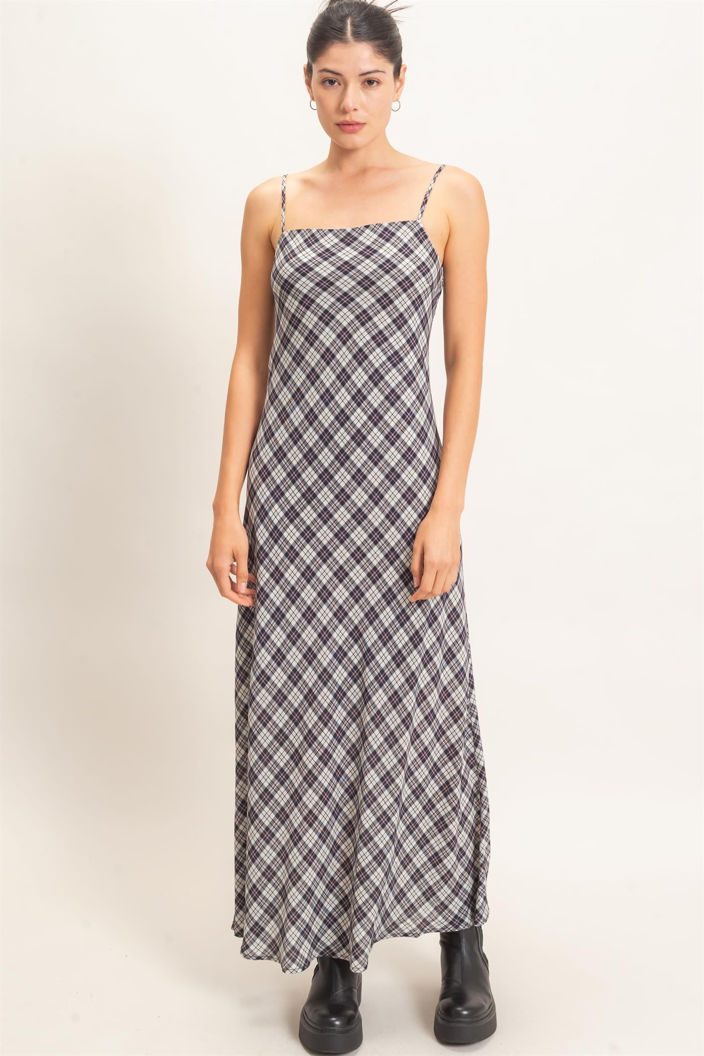Wholesale Plaid Spaghetti Strap Maxi Dress Dresses HF26E573 BLACK HYFVE