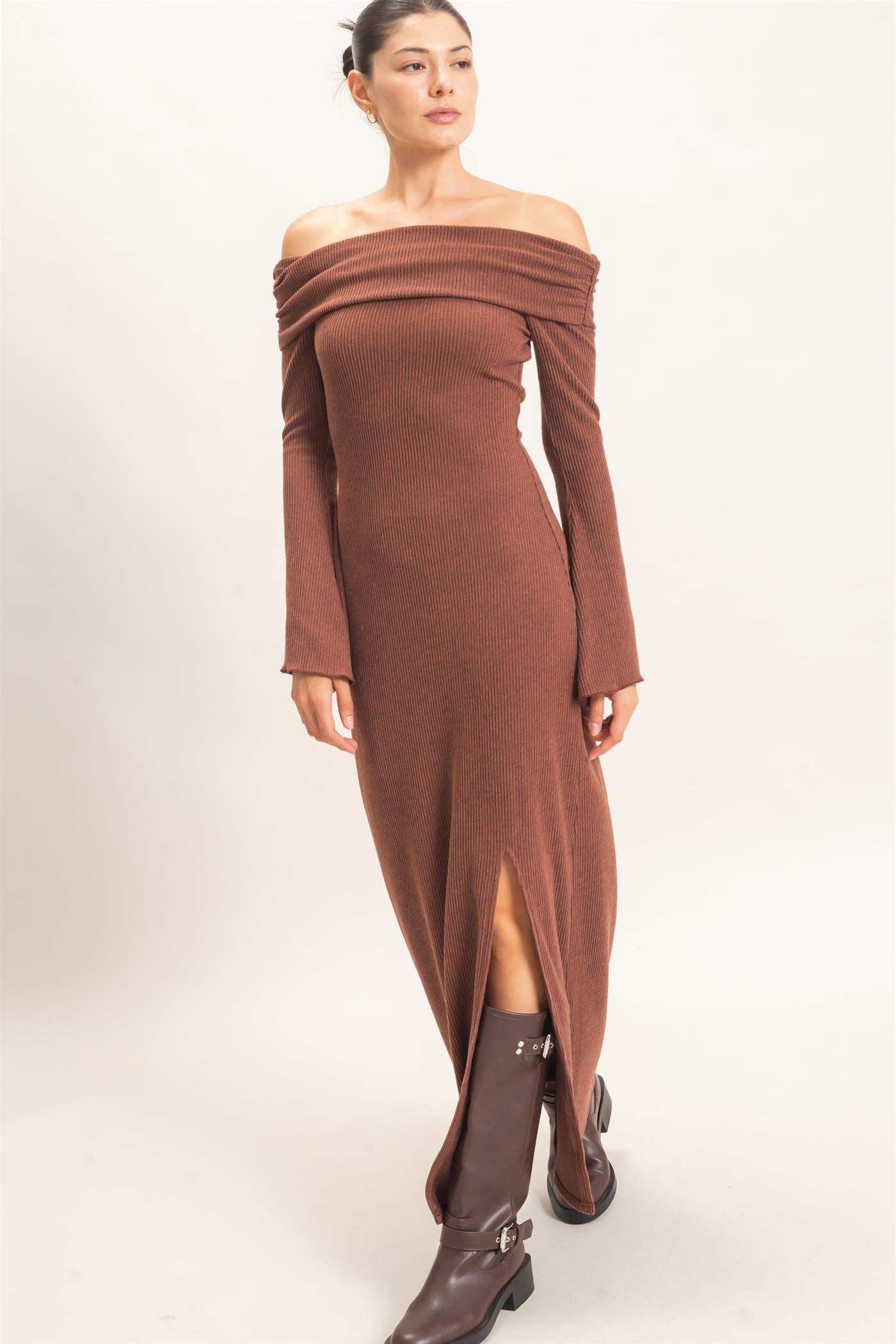 Wholesale Off-Shoulder Maxi Dress Dresses HF26F033 BROWN HYFVE