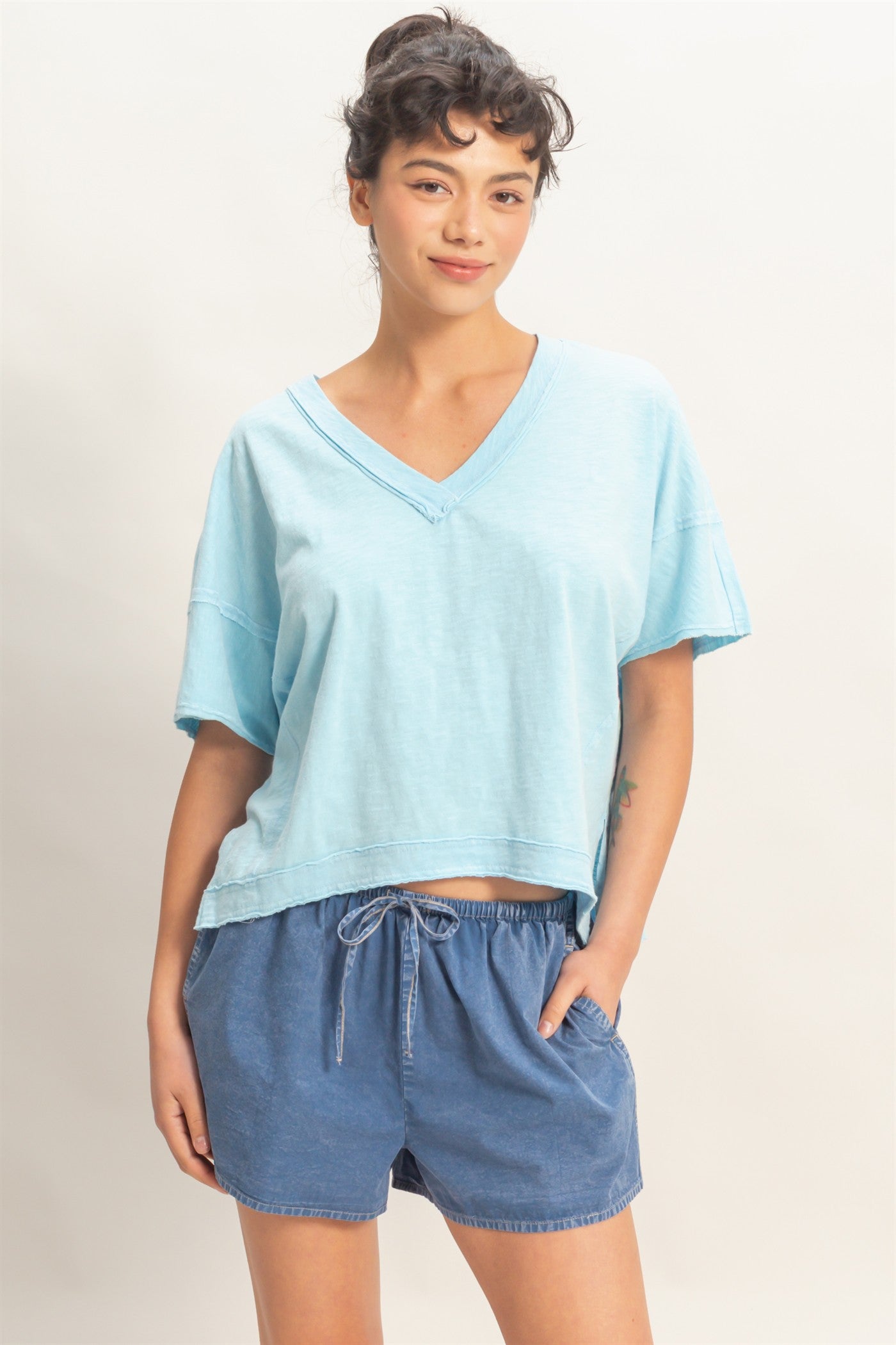 Wholesale Oversized V-Neck Short Sleeve Top Clothing Tops DZ26A032 BLUE DOUBLE ZERO