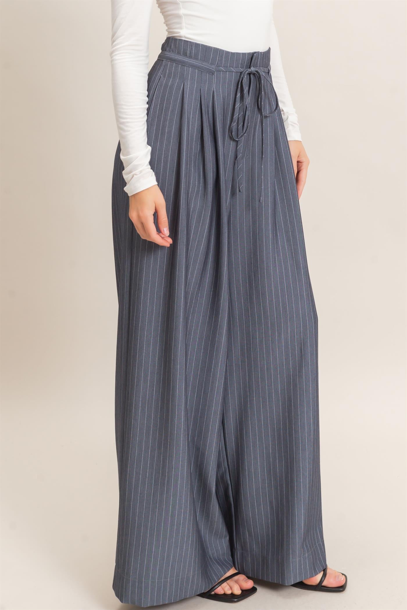Wholesale Pleated Wide-Leg Pants Pants HF26A776 LIGHT NAVY HYFVE