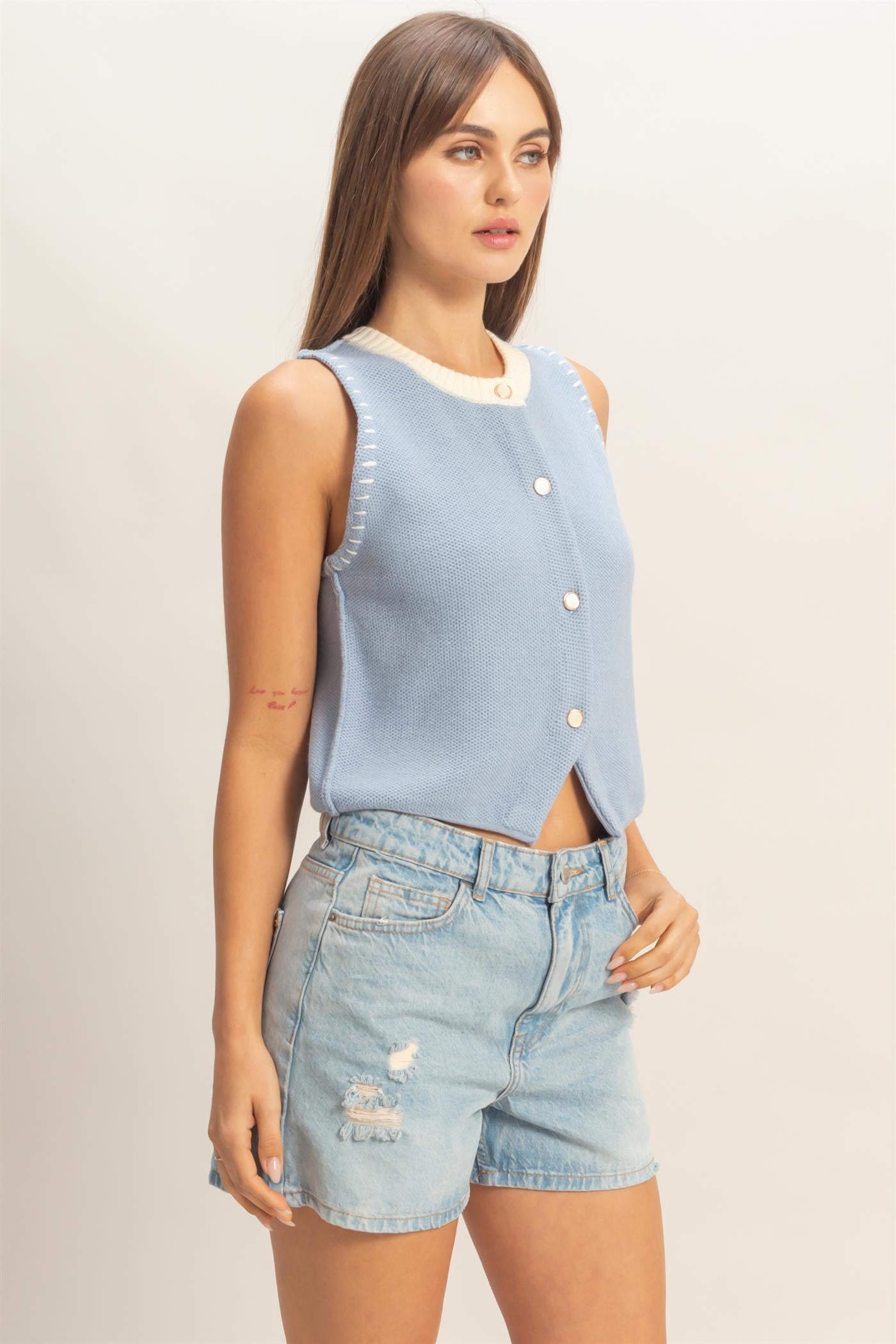 Wholesale Sleeveless Button-Up Cardigan Vest Sweaters HF26A357 L.BLUE HYFVE