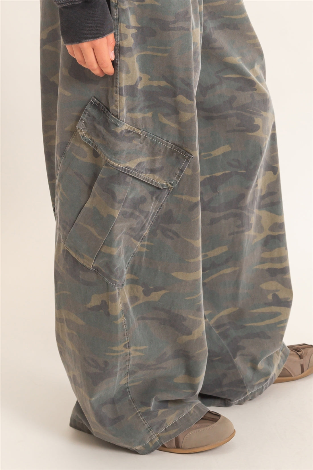 Wholesale Camouflage Cargo Pocket Pants Pants DZ26C891 DARK GREEN DOUBLE ZERO