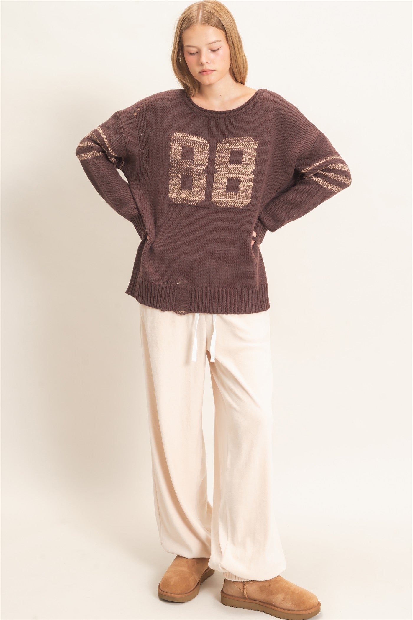 Wholesale Oversized Number Knit Sweater Sweaters HF26E687 DARK BROWN HYFVE