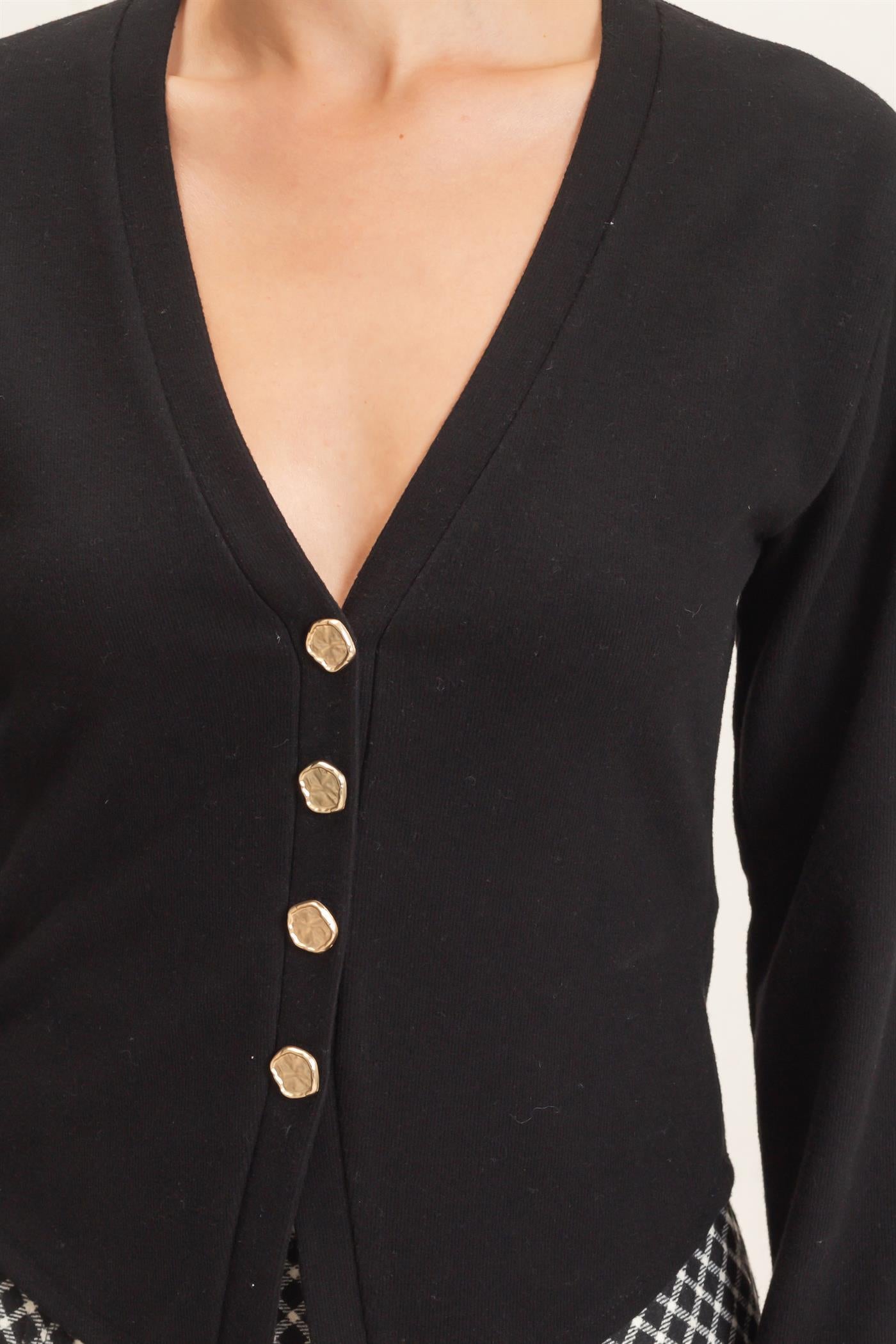 Wholesale V-Neck Buttoned Cardigan Cardigans HF26E540 BLACK HYFVE