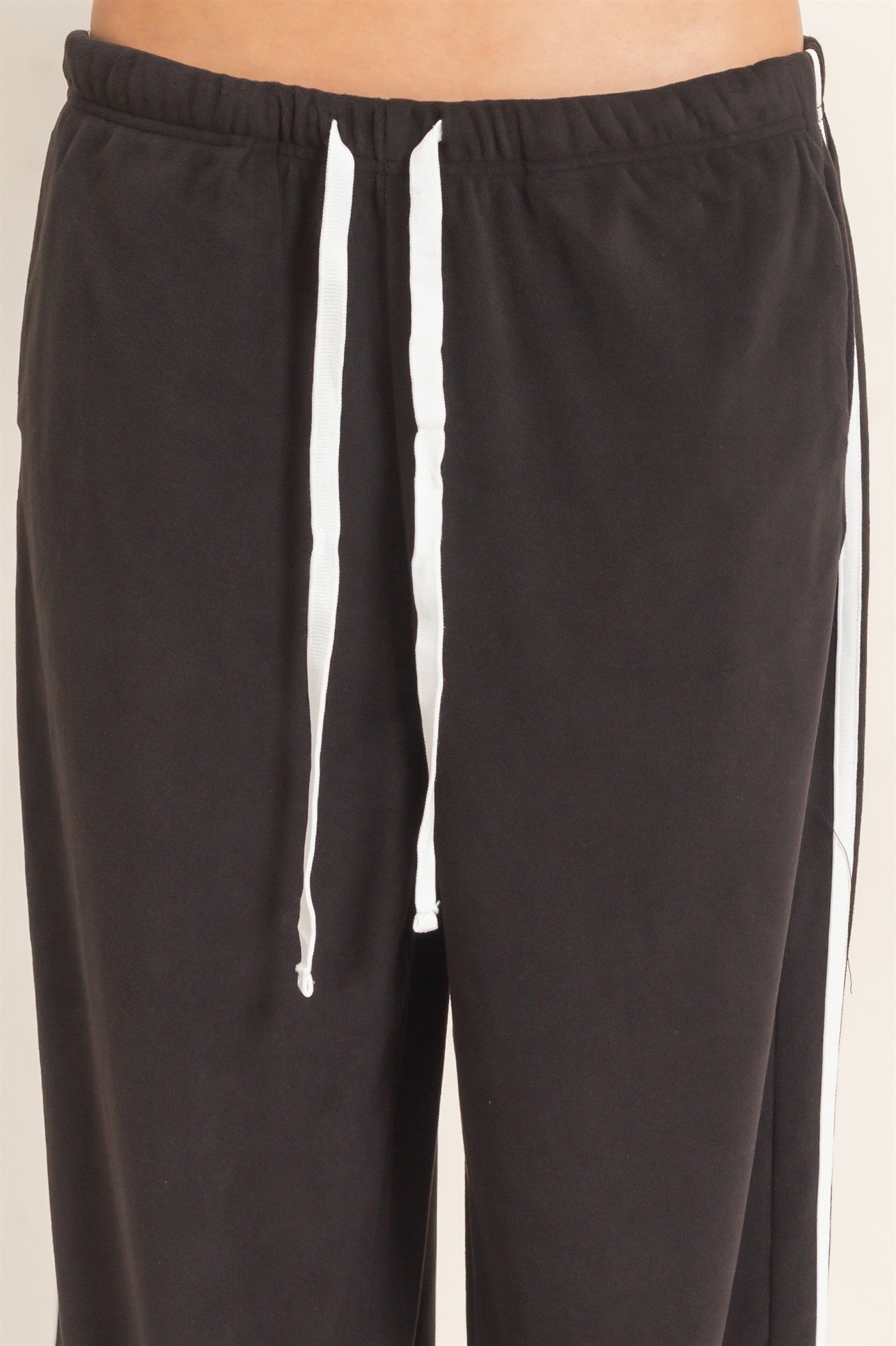 Wholesale Drawstring Waist Jogger Pants Joggers HF26E424-D BLACK HYFVE