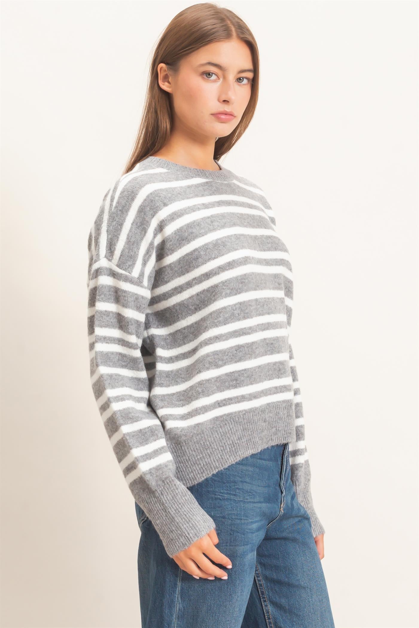 Wholesale Striped Crew Neck Sweater Sweaters DZ26E389 HEATHER GRAY DOUBLE ZERO
