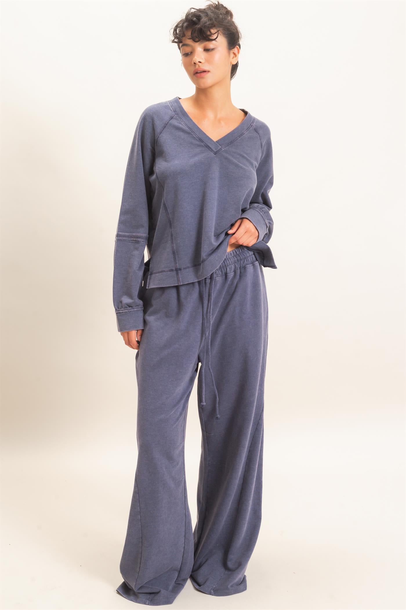 Wholesale Mineral Wash V-Neck Seam Detail Sweatshirt Sweatshirts DZ26F014 NAVY DOUBLE ZERO