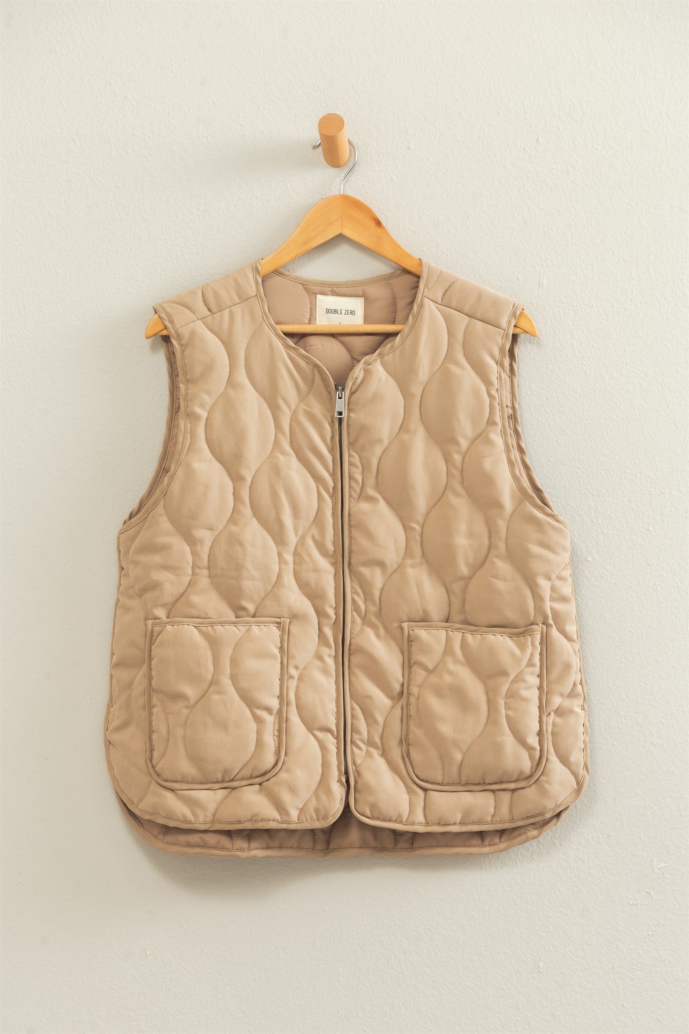 Wholesale Quilted Vest With Pockets Vests DZ26F336 TAUPE DOUBLE ZERO