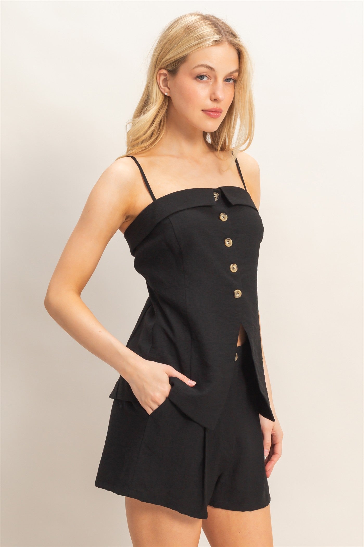 Wholesale Strap Buttoned Top And Shorts Set Clothing DZ26C115-SET BLACK HYFVE