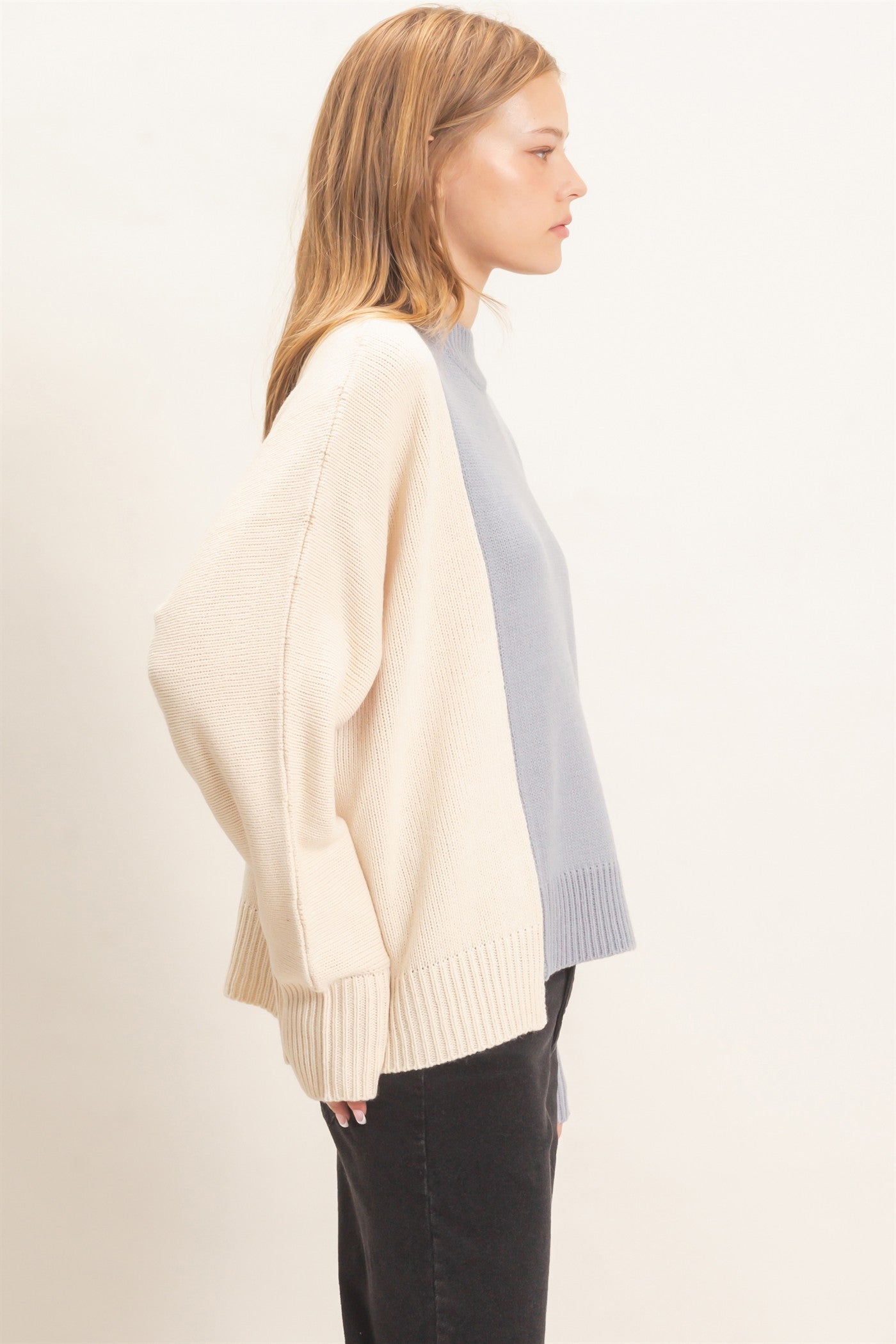 Wholesale Two-Tone Knit Sweater Sweaters HF26F184 GRAY HYFVE