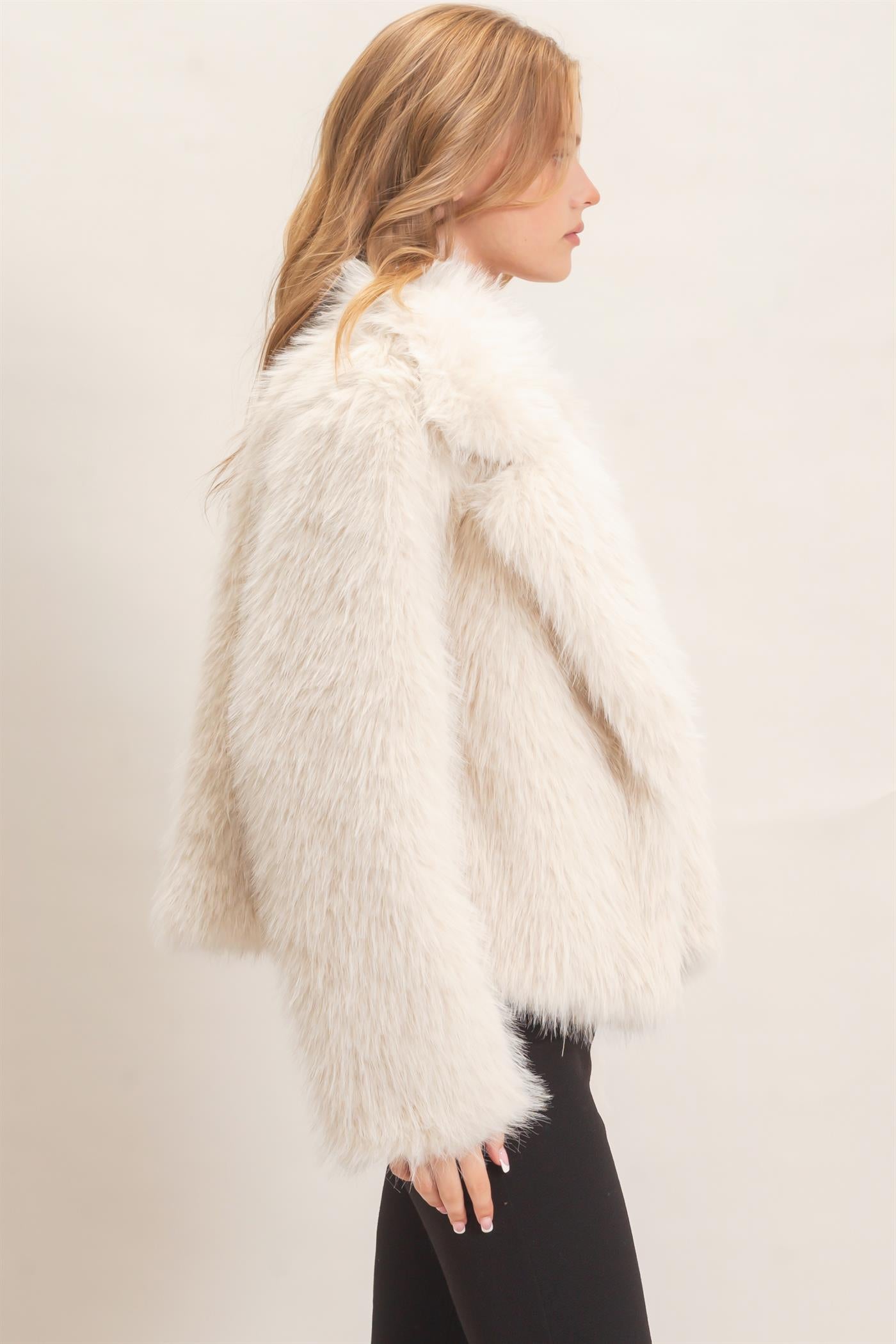Wholesale Shawl Collar Faux Fur Jacket Outerwear HF26F207-D CREAM HYFVE
