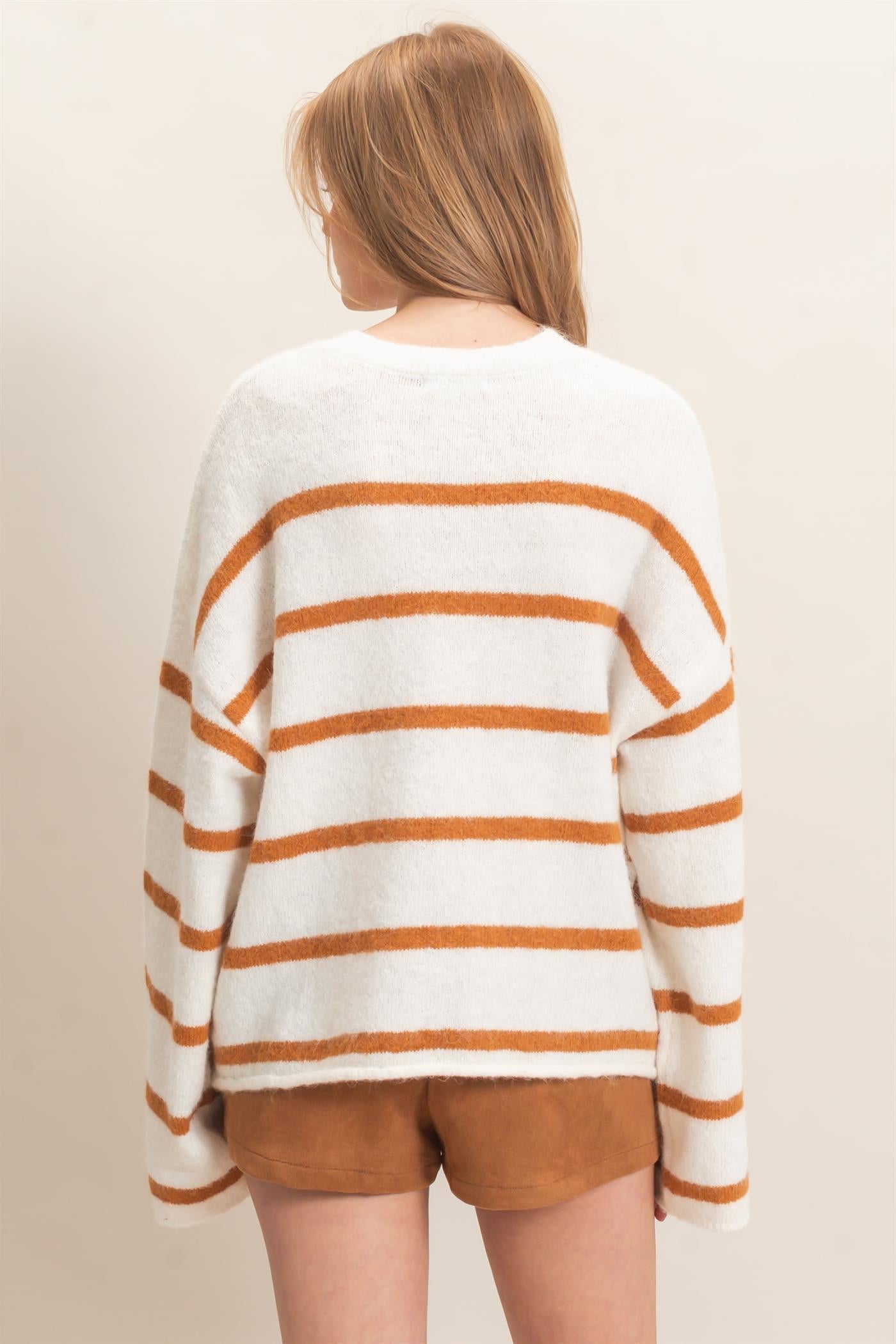 Wholesale Striped Crew Neck Sweater Sweaters HF26E894 CAMEL HYFVE
