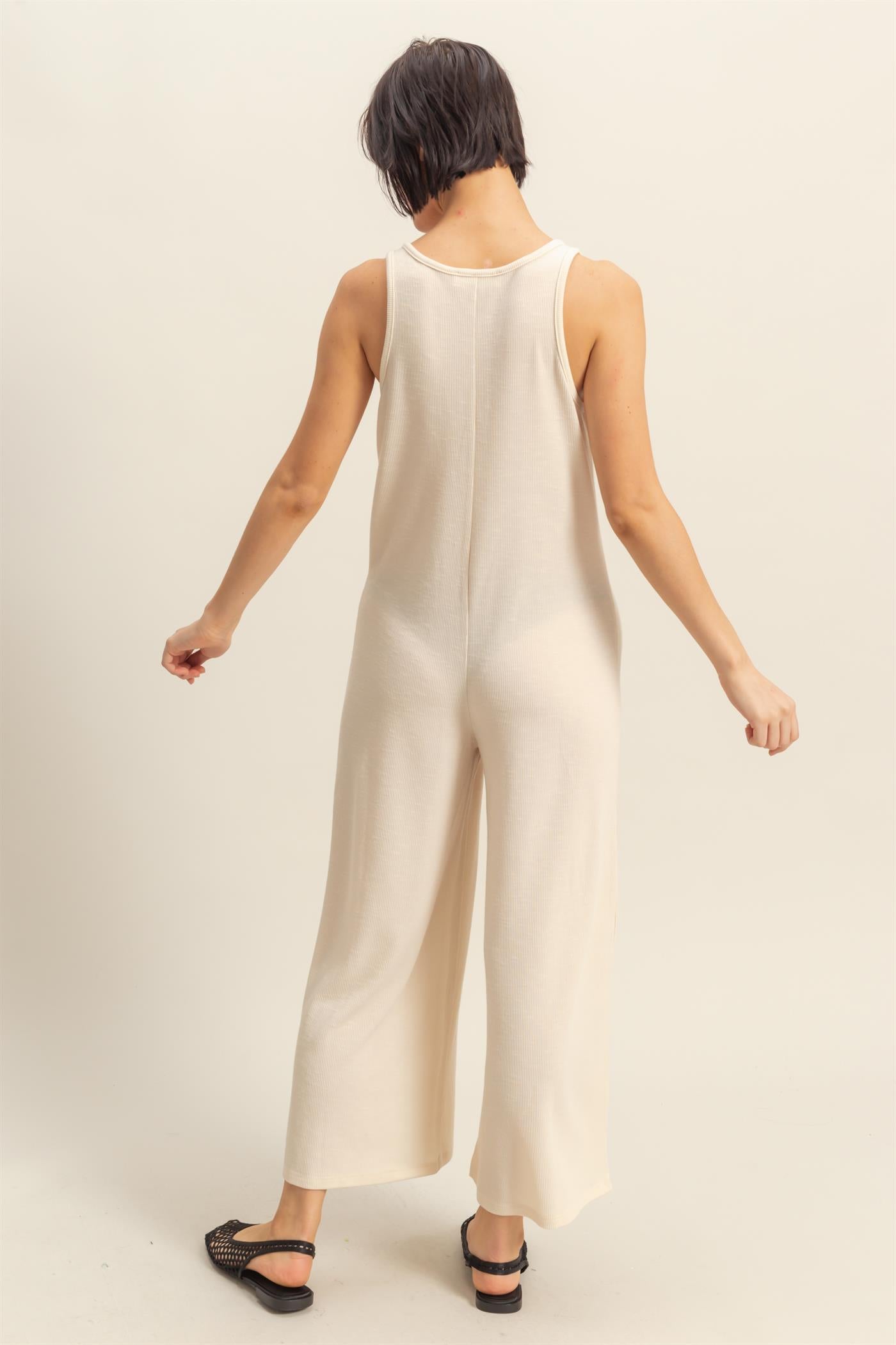 Wholesale V-Neck Sleeveless Wide Leg Jumpsuit Clothing DZ25C805 ALPACA DOUBLE ZERO