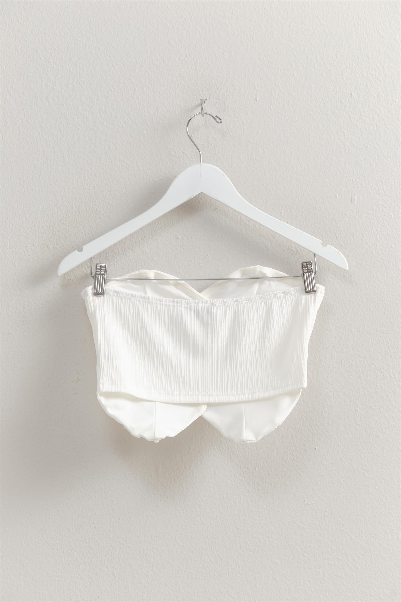 Wholesale Buttoned Front Strapless Knit Bustier Top Clothing Tops HF25A209 WHITE HYFVE