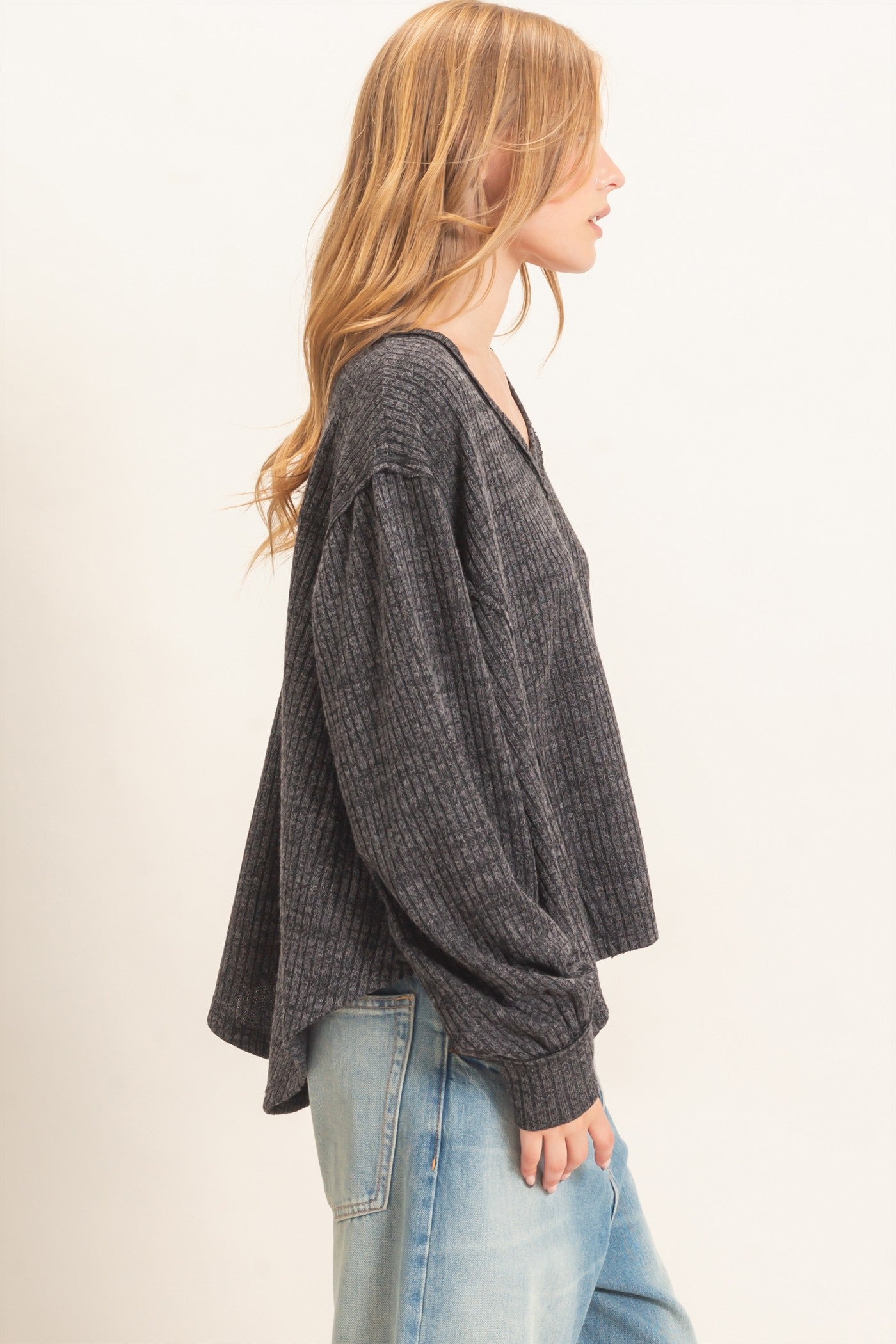 Wholesale Ribbed V-Neck Knit Top Shirts HF26F351 BLACK HYFVE