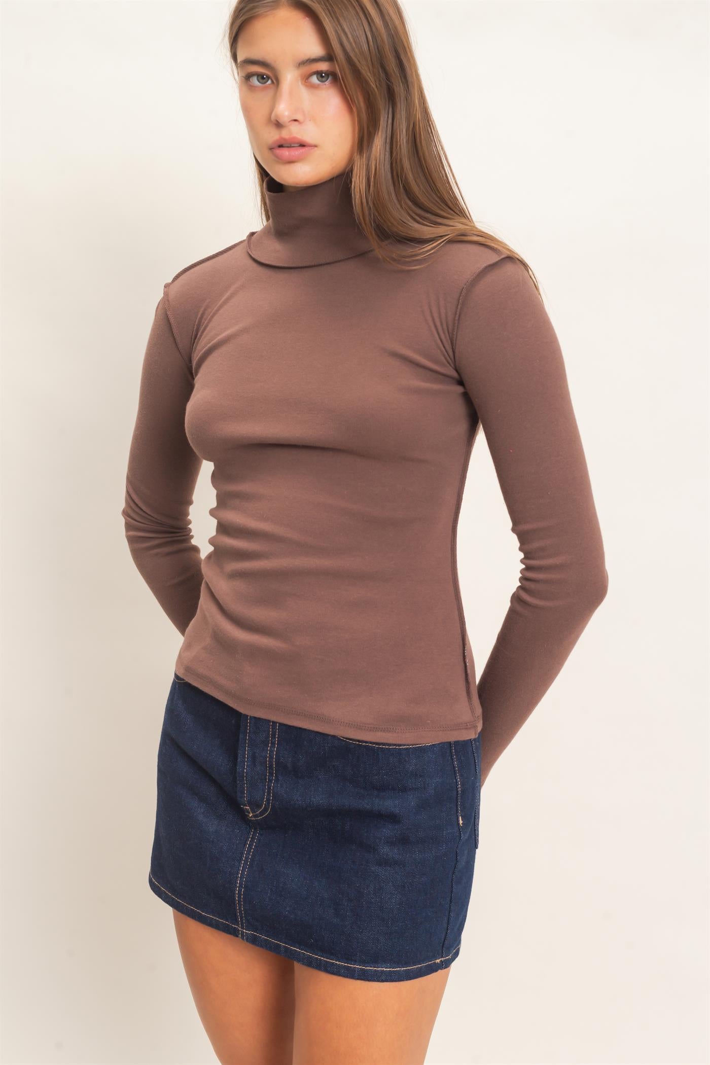 Wholesale Turtleneck Exposed Seam Long Sleeve Top Clothing Tops DZ26F241 DARK BROWN HYFVE