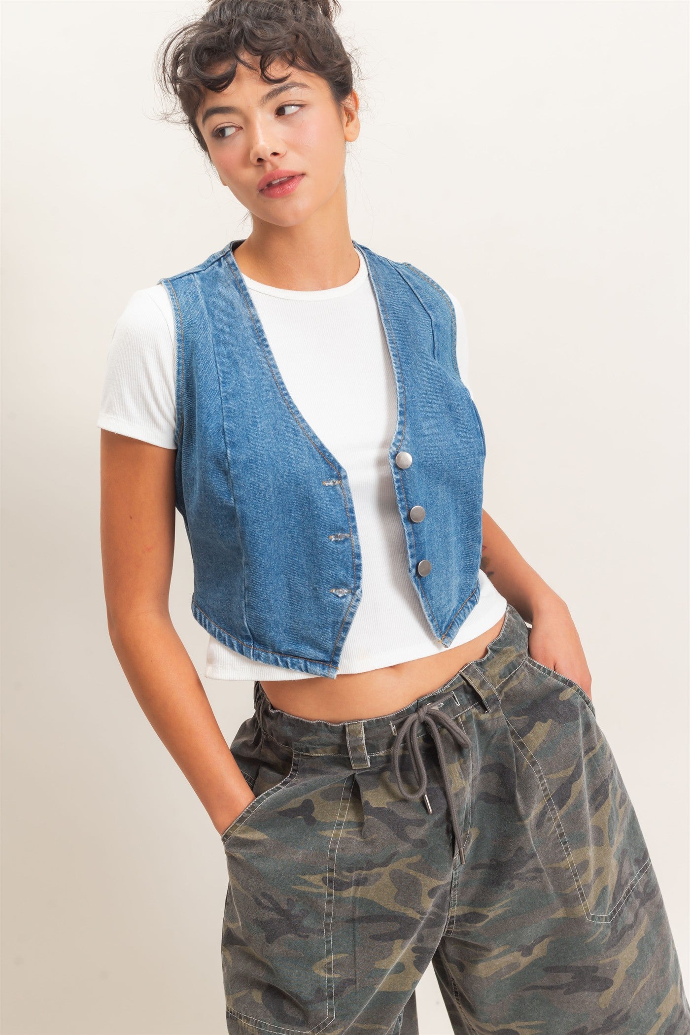 Wholesale Buttoned Denim Vest Vests DZ26E266 MEDIUM BLUE DOUBLE ZERO