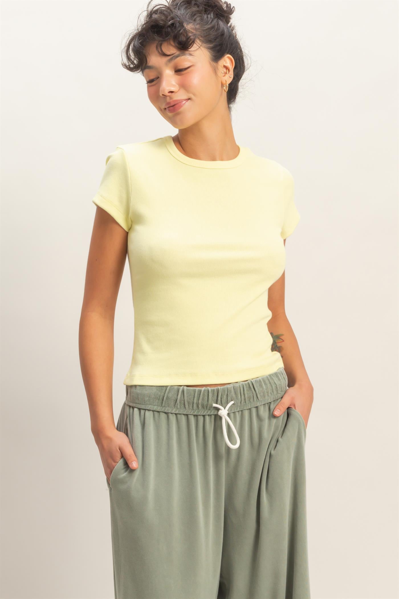 Wholesale Basic Ribbed Short Sleeve Top Clothing Tops DZ26A137 PALE YELLOW DOUBLE ZERO