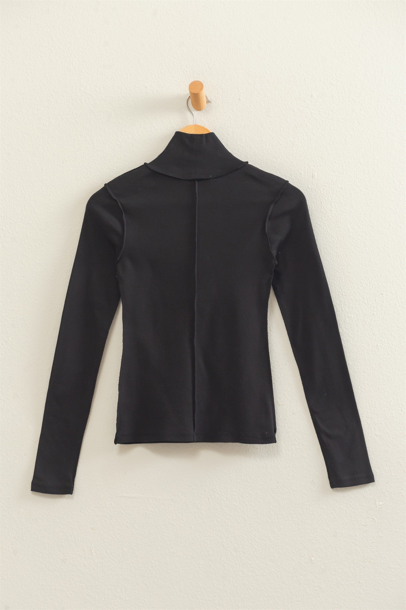 Wholesale Turtleneck Exposed Seam Long Sleeve Top Clothing Tops DZ26F241 BLACK HYFVE