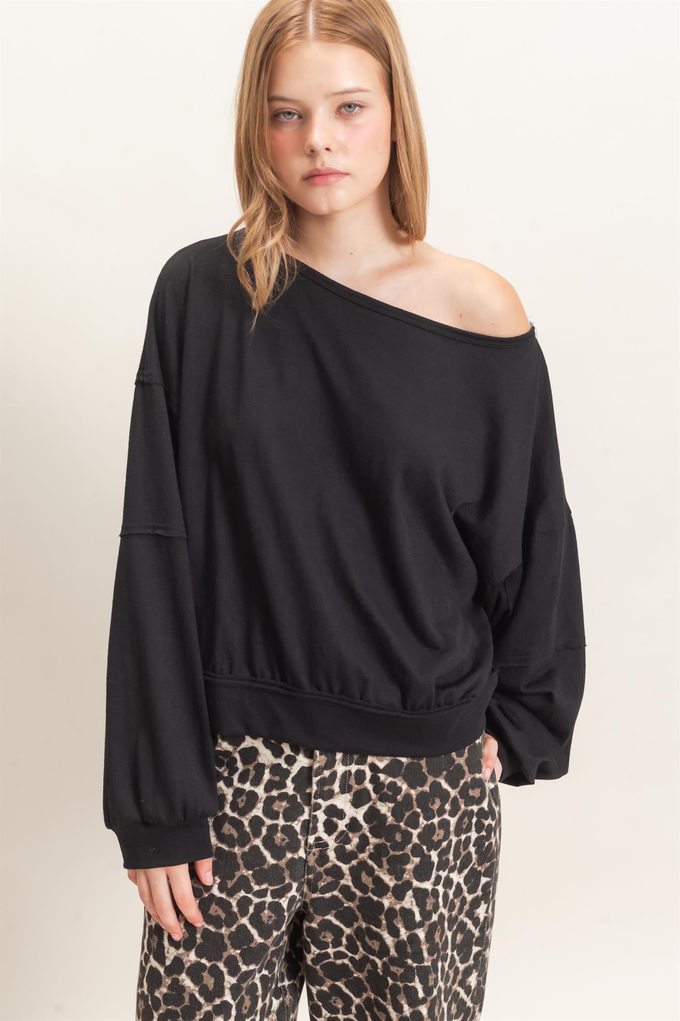 Wholesale Relaxed Boat Neck Long Sleeve Top Clothing Tops HF25F340 BLACK HYFVE