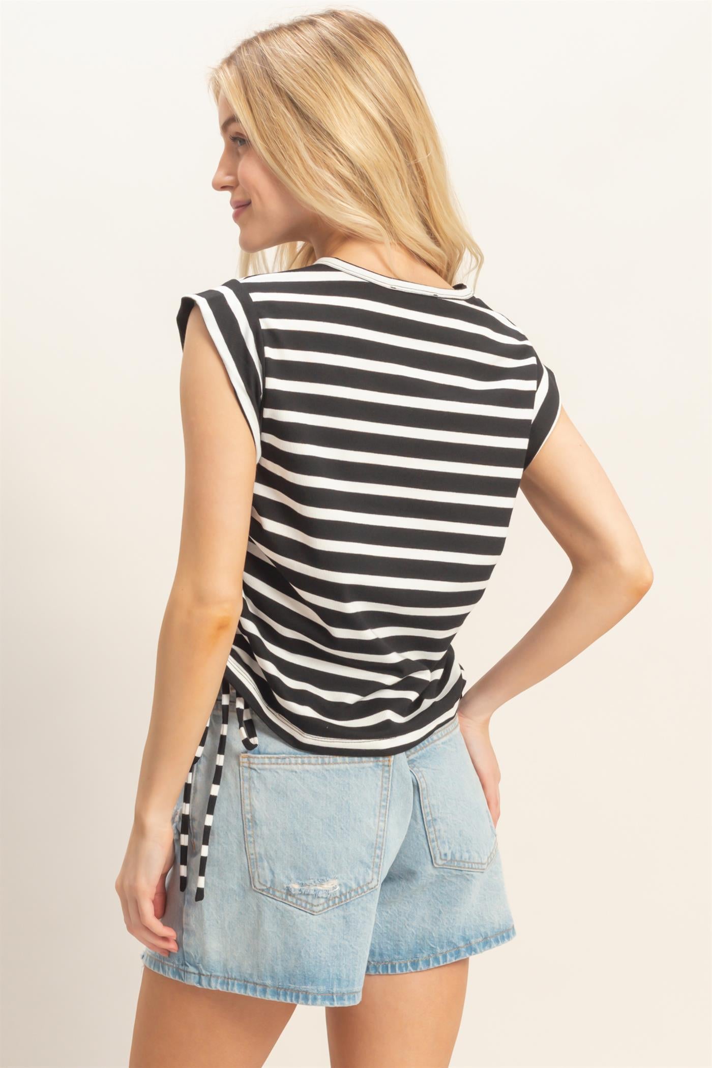 Wholesale Striped Sleeveless Tie-Side Top Clothing Tops HF26A500 BLACK HYFVE