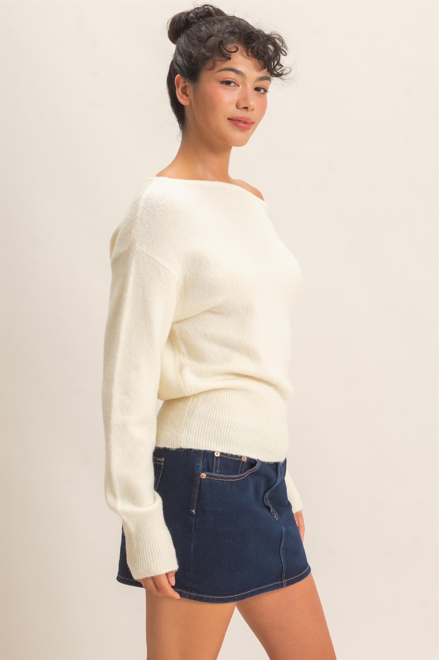 Wholesale Off The Shoulder Sweater Top Sweaters DZ26F290 CREAM DOUBLE ZERO