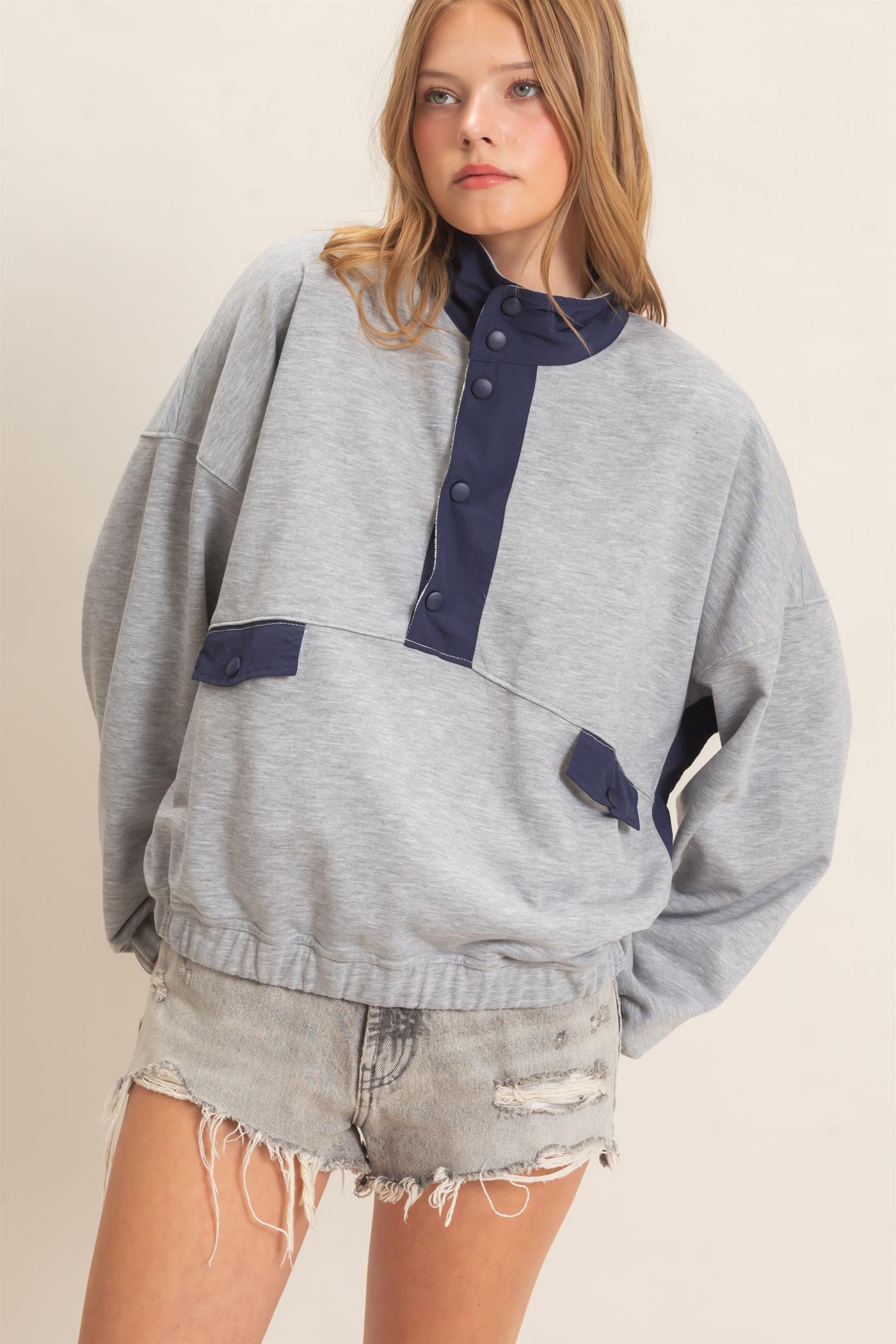 Wholesale Contrast Button-Up Collar Top Clothing Tops HF26C875 HEATHER GRAY HYFVE