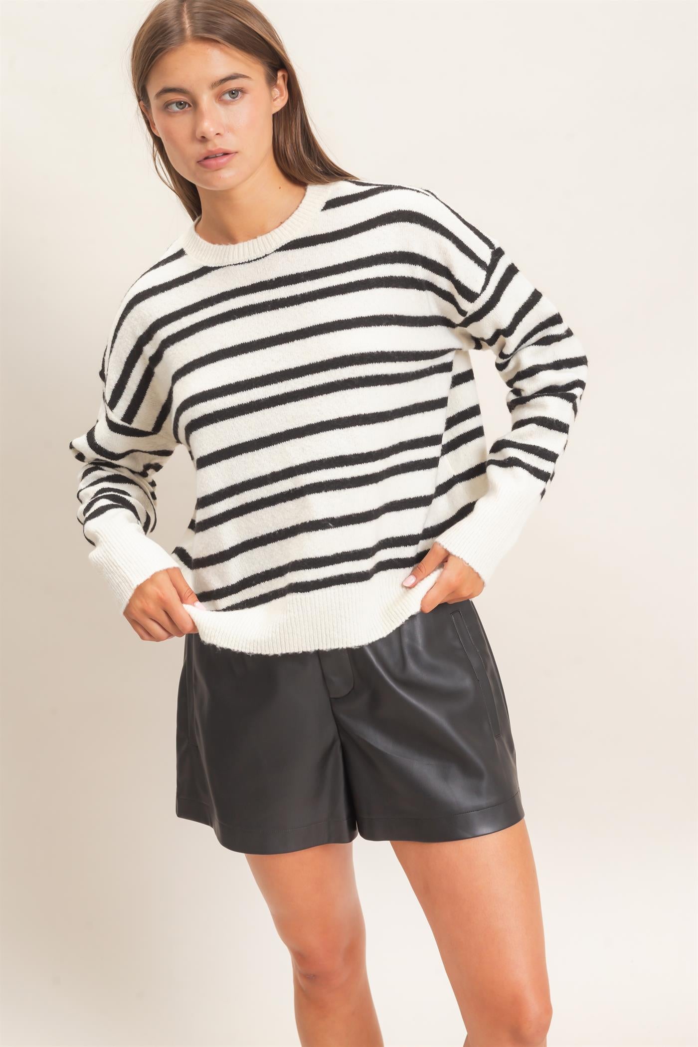 Wholesale Striped Crew Neck Sweater Sweaters DZ26E389 CREAM DOUBLE ZERO