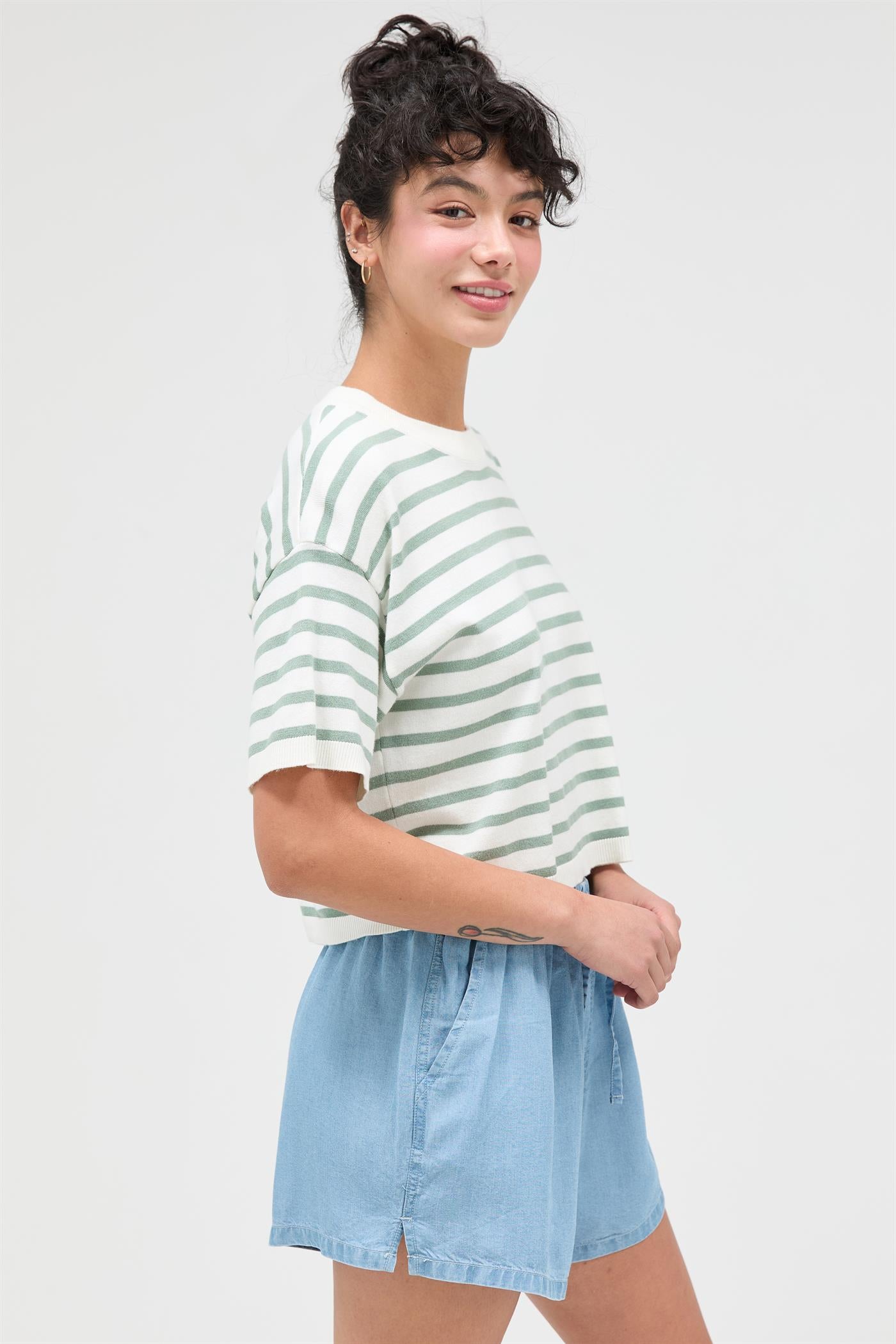 Wholesale Round Neck Striped Crop Top Clothing Tops DZ26A051 SAGE GREEN DOUBLE ZERO