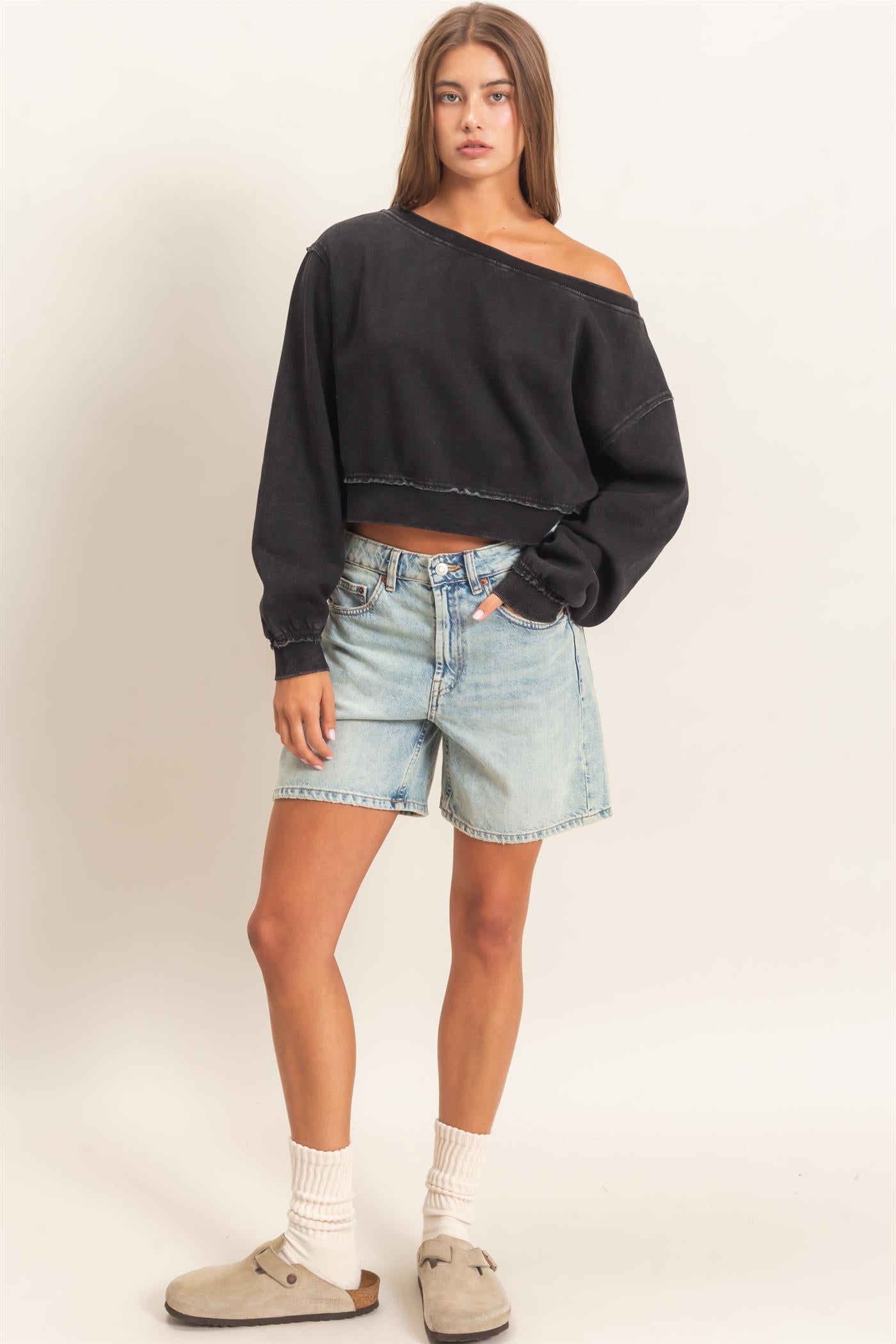 Wholesale Raw Edge Acid Wash Off The Shoulder Sweatshirt Sweatshirts DZ26F013 BLACK DOUBLE ZERO