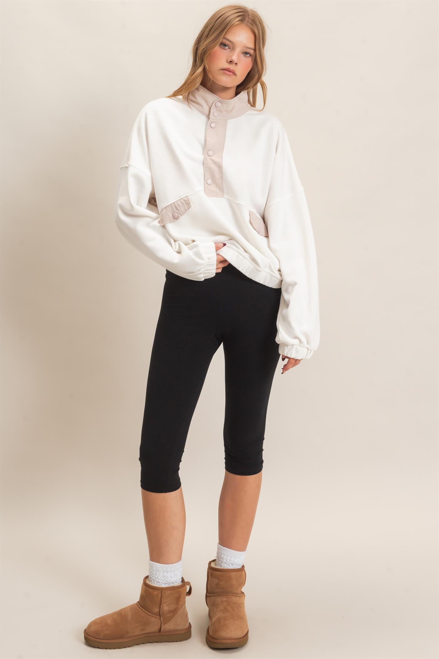Wholesale Contrast Button-Up Collar Top Clothing Tops HF26C875 OFF WHITE HYFVE