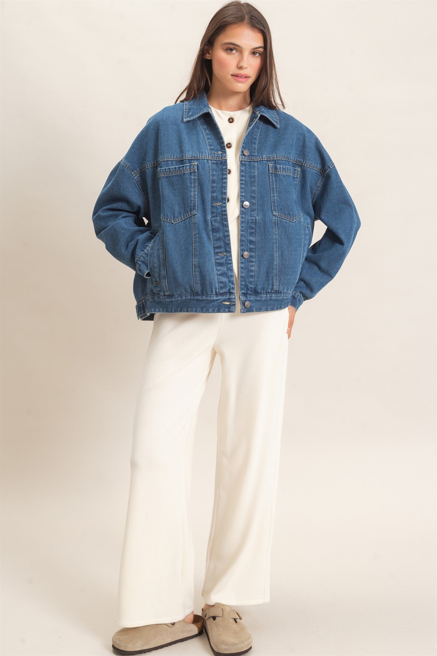 Wholesale Button-Up Denim Jacket Coats & Jackets HF26E001 LIGHT DENIM HYFVE