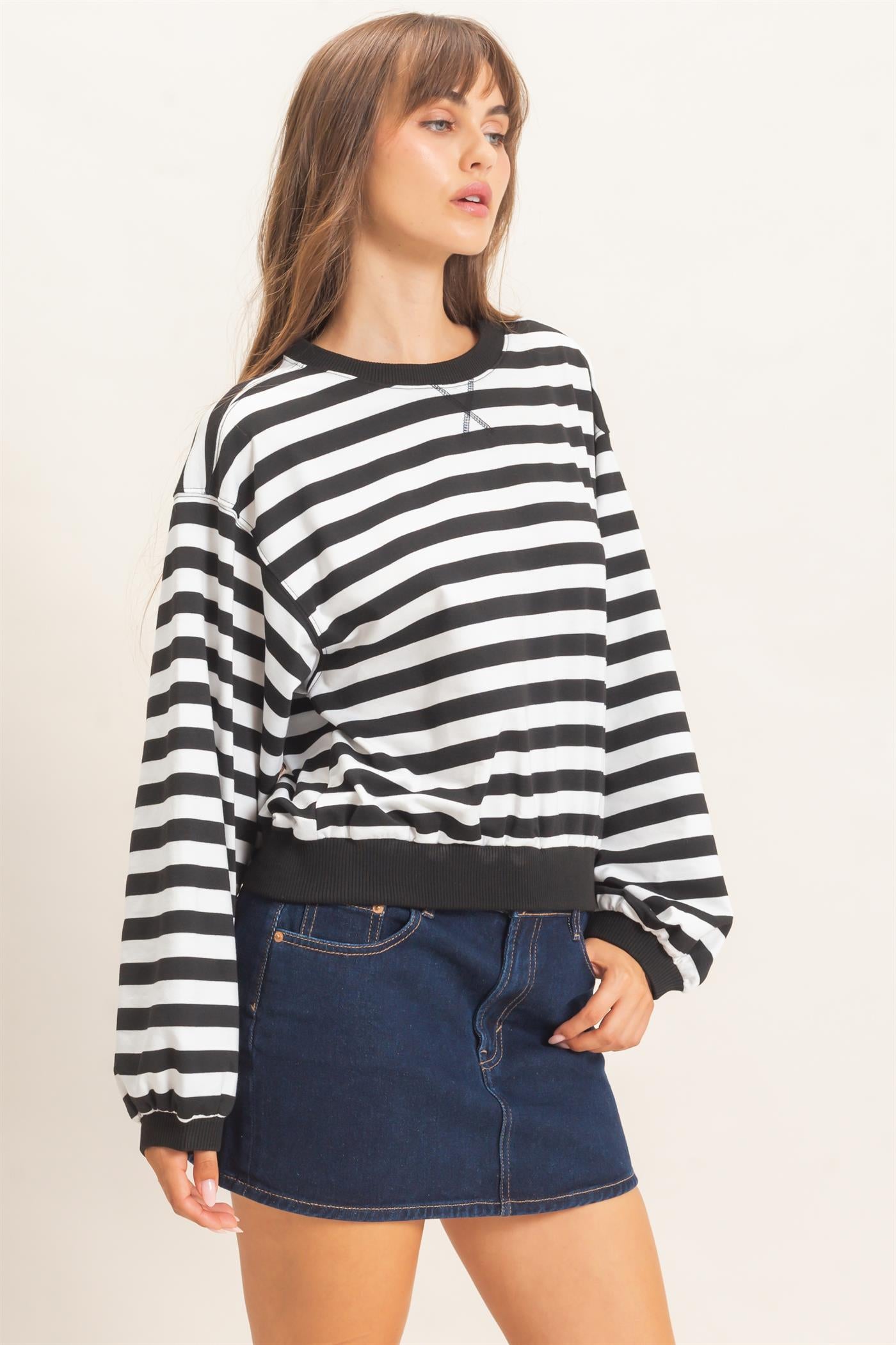 Wholesale Striped Crew Neck Sweatshirt Sweatshirts HF26E010 BLACK HYFVE