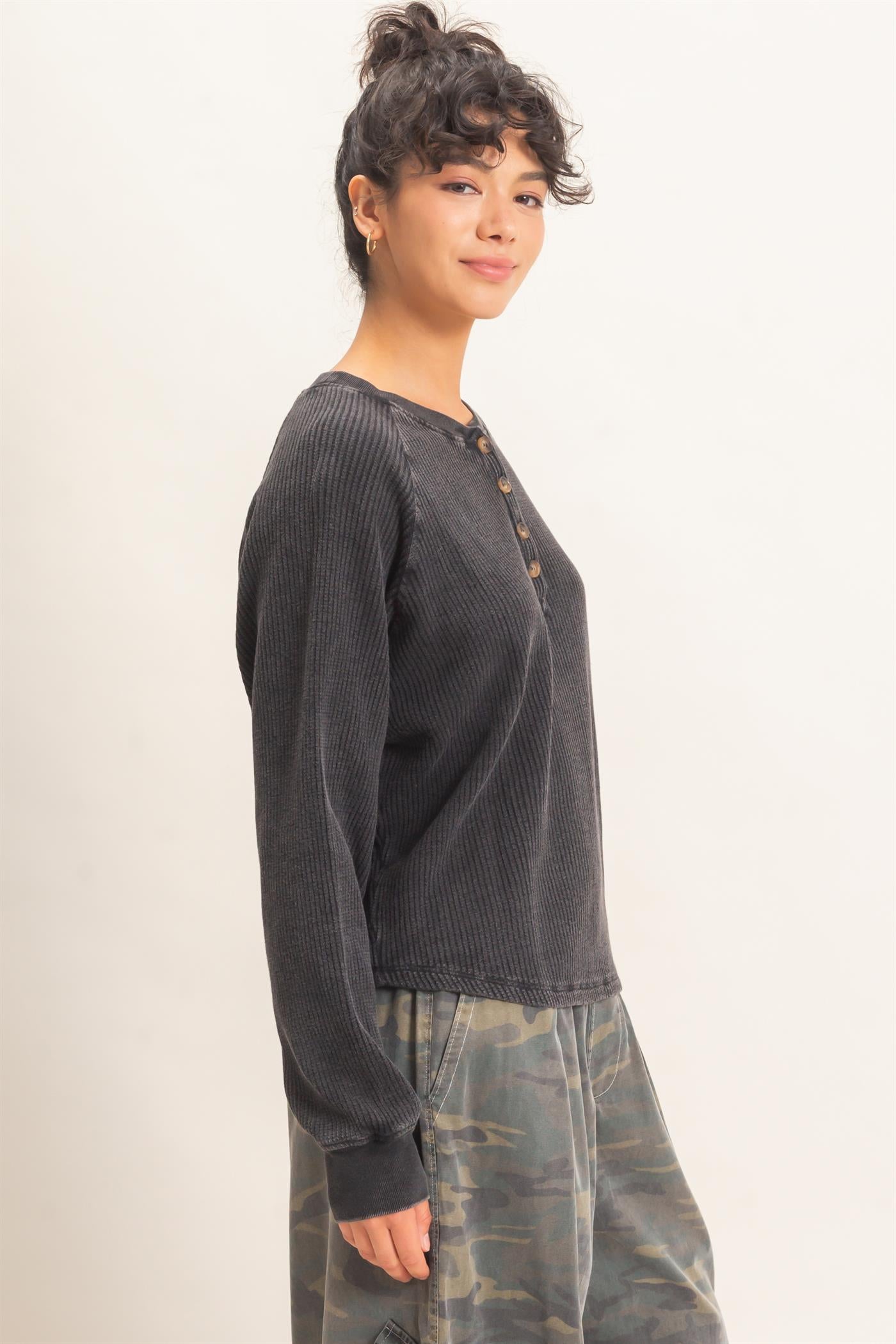 Wholesale Mineral Wash Waffle Knit Henley Top Sweatshirts DZ26E947 BLACK DOUBLE ZERO