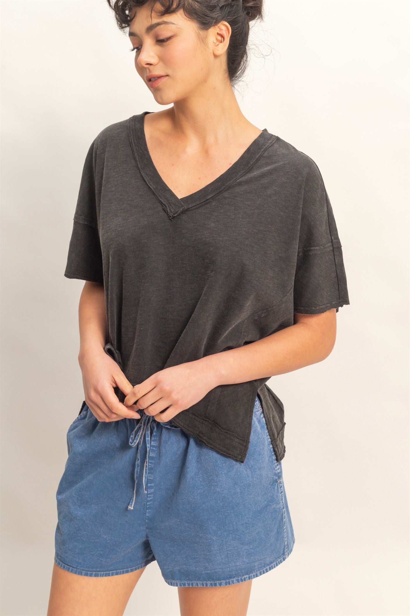 Wholesale Oversized V-Neck Short Sleeve Top Clothing Tops DZ26A032 BLACK DOUBLE ZERO