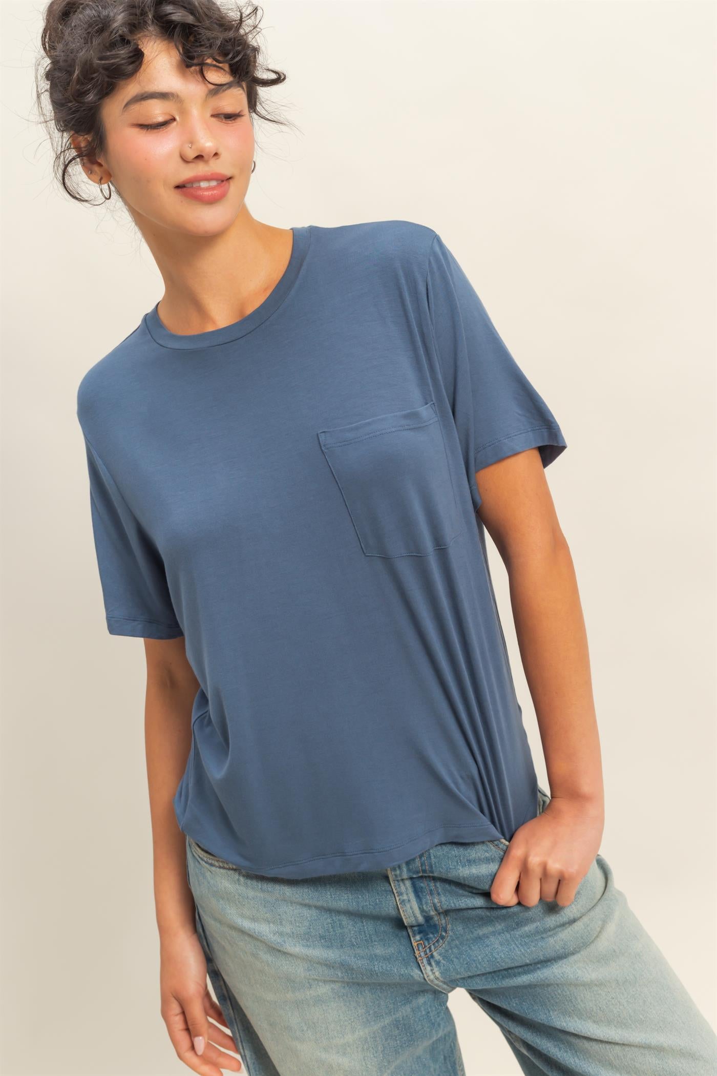 Wholesale Classic Crew Neck Short Sleeve Pocket Top T-Shirts DZ25C922 DUSTY NAVY DOUBLE ZERO