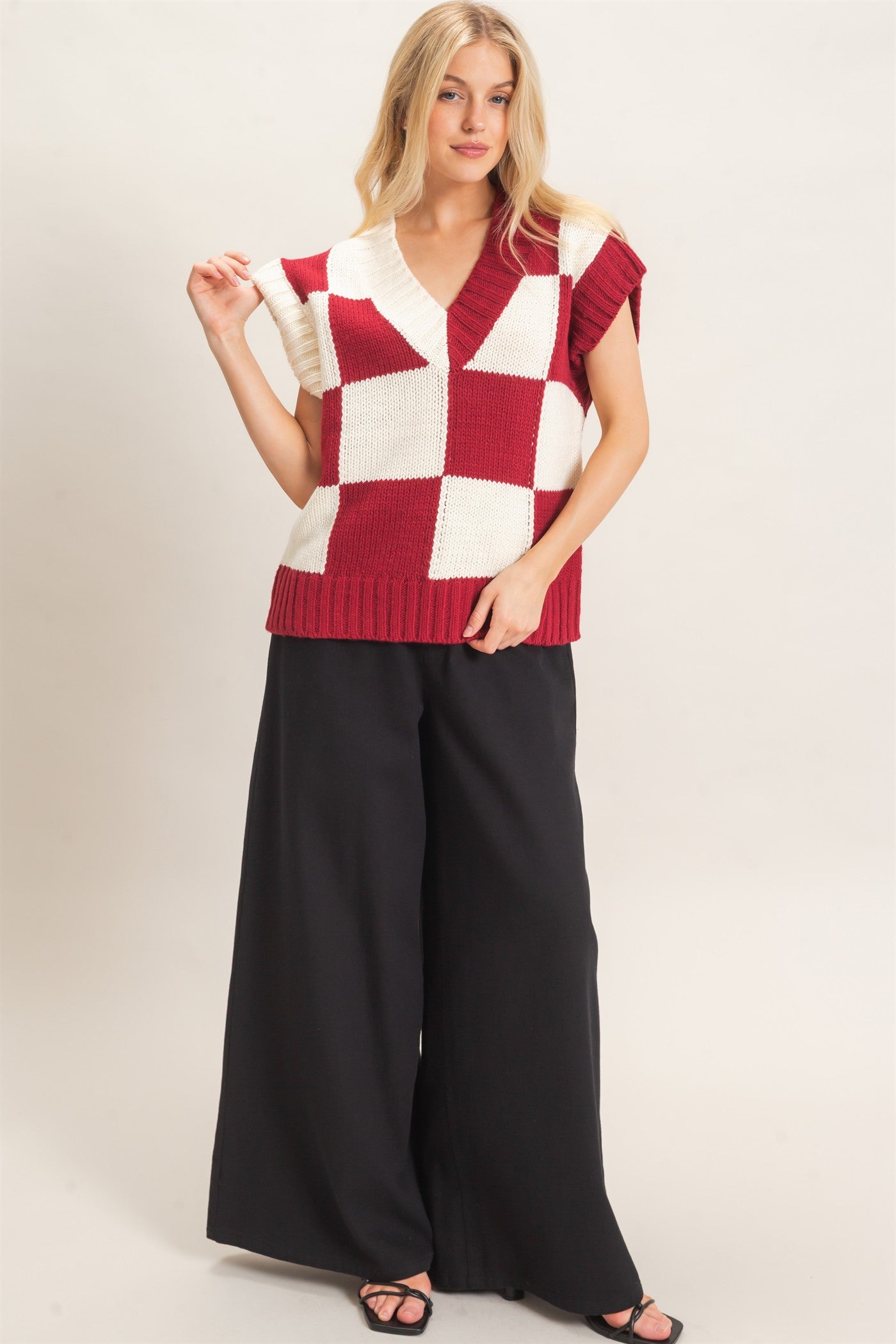 Wholesale Ribbed V-Neck Checkered Sweater Vest Sweaters HF26F180 BURGUNDY HYFVE