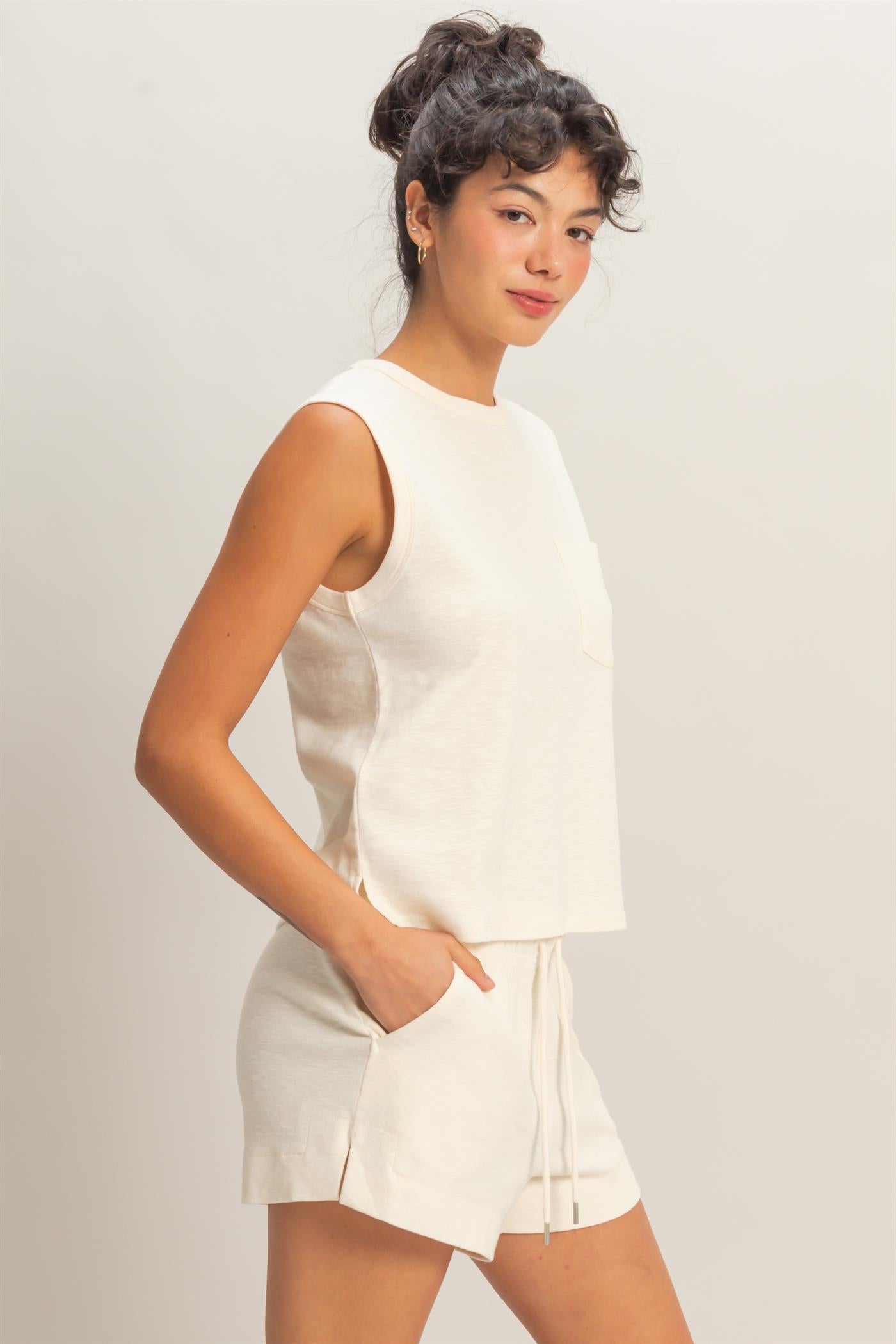 Wholesale Sleeveless Cotton Top With Pocket Clothing Tops DZ26A234 CREAM DOUBLE ZERO