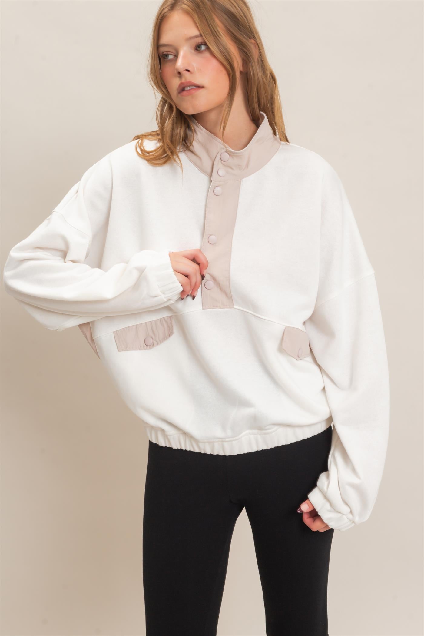 Wholesale Contrast Button-Up Collar Top Clothing Tops HF26C875 OFF WHITE HYFVE