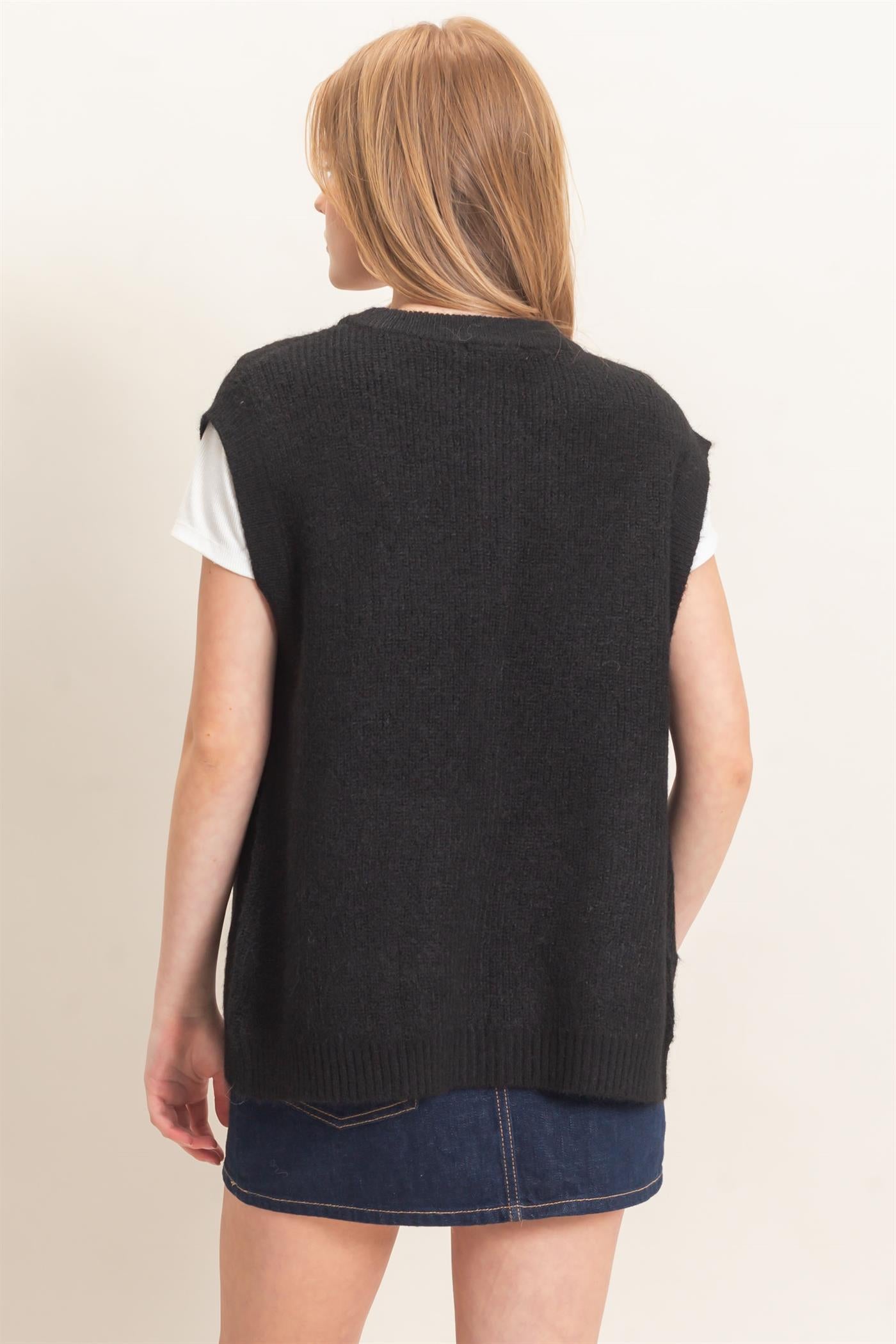 Wholesale Sleeveless Button-Up Sweater Vest Sweaters HF26E304 BLACK HYFVE