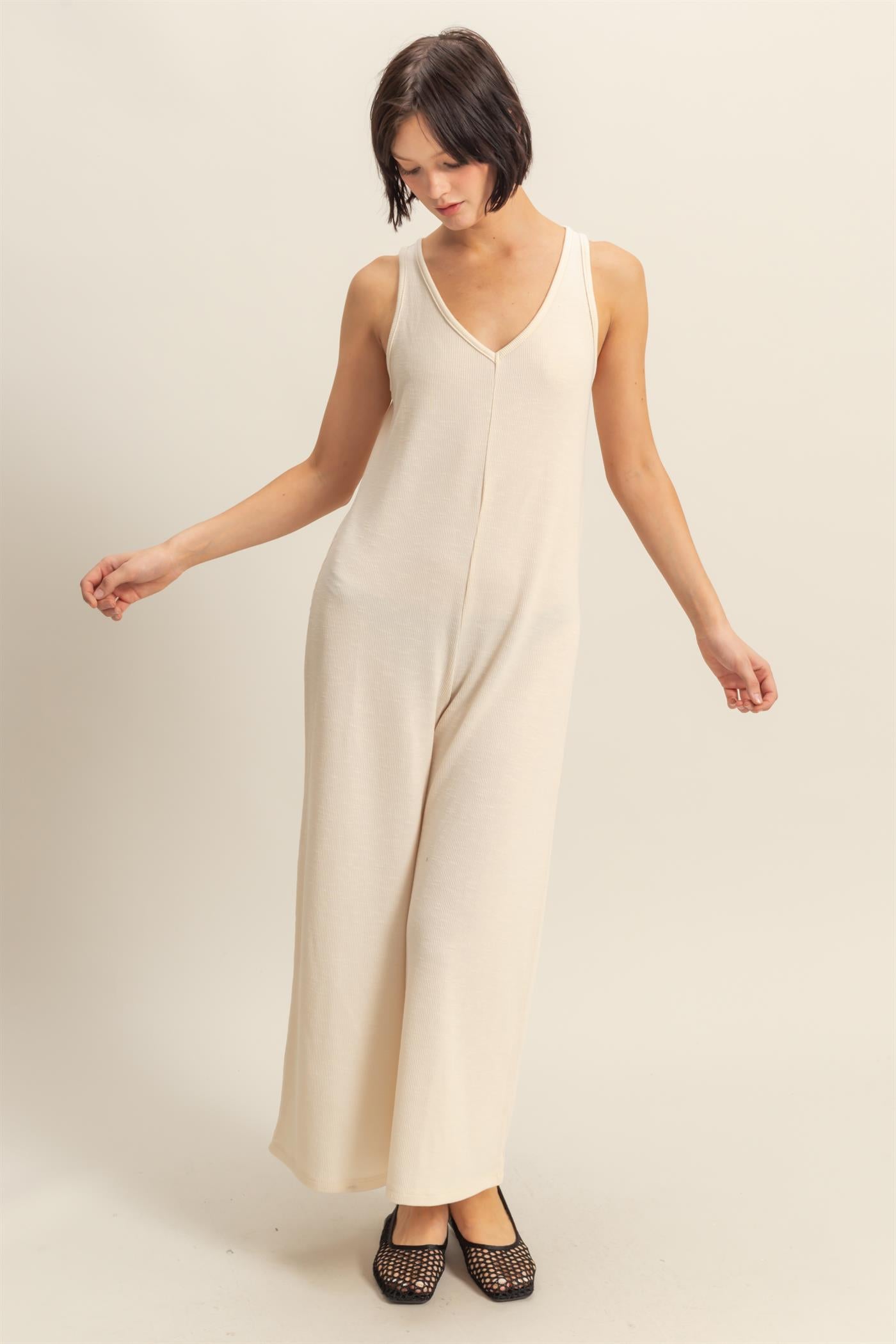 Wholesale V-Neck Sleeveless Wide Leg Jumpsuit Clothing DZ25C805 ALPACA DOUBLE ZERO