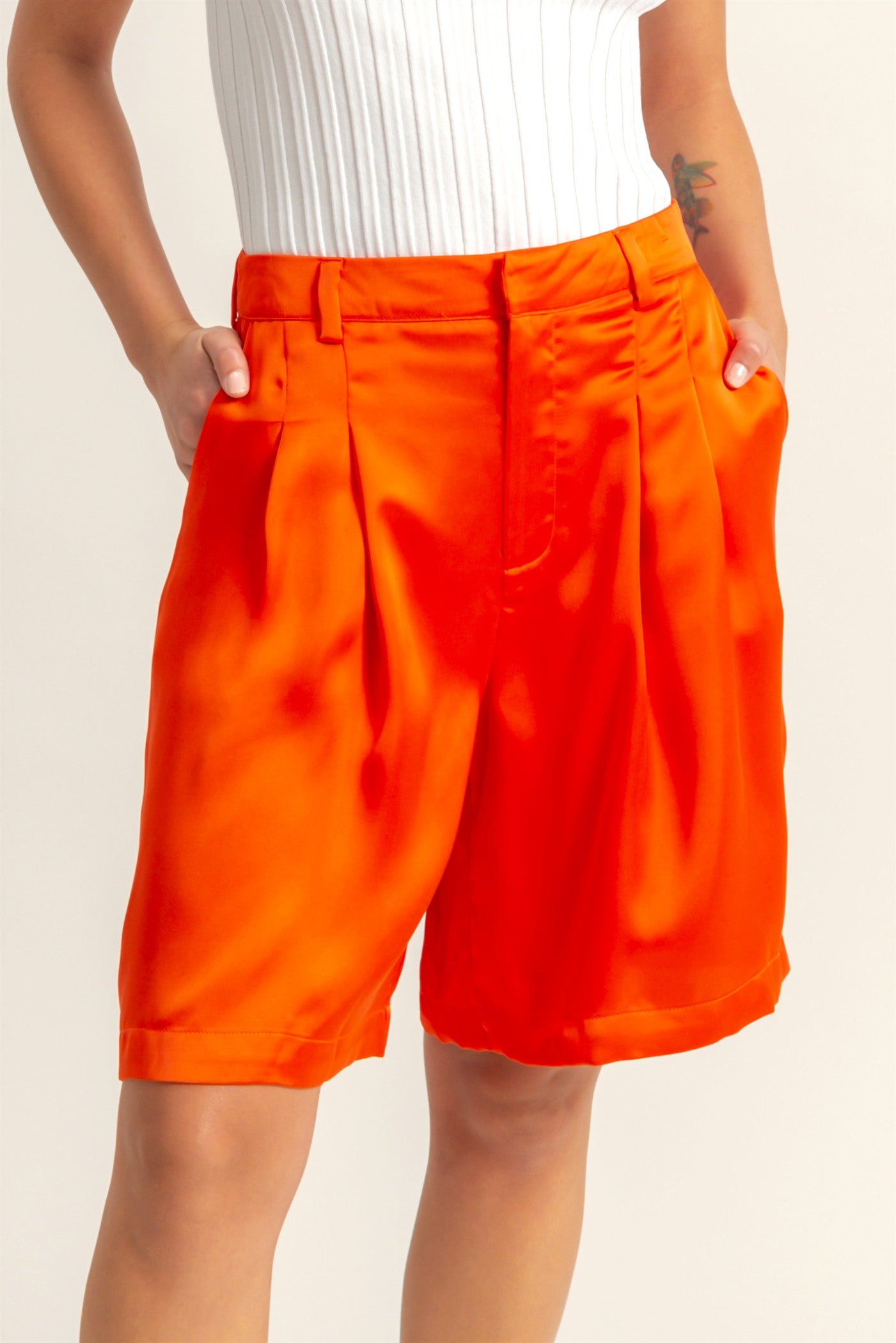 Wholesale High-Waist Pleated Satin Shorts Shorts DZ24E149 TOMATO DOUBLE ZERO