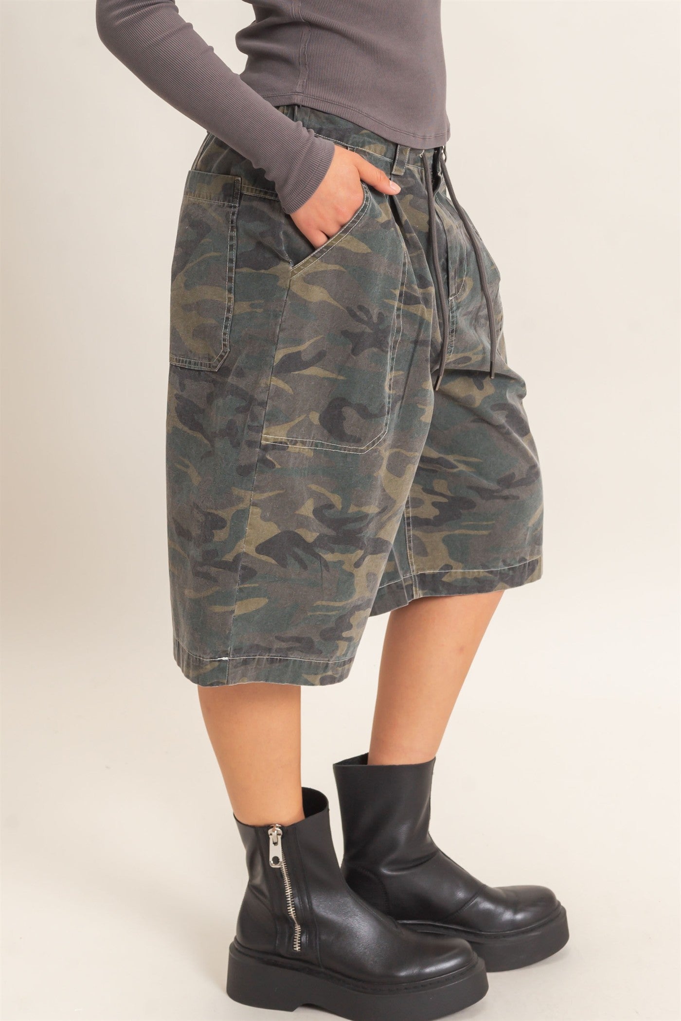 Wholesale Camouflage Print Drawstring Shorts Shorts DZ26E399 DARK GREEN DOUBLE ZERO