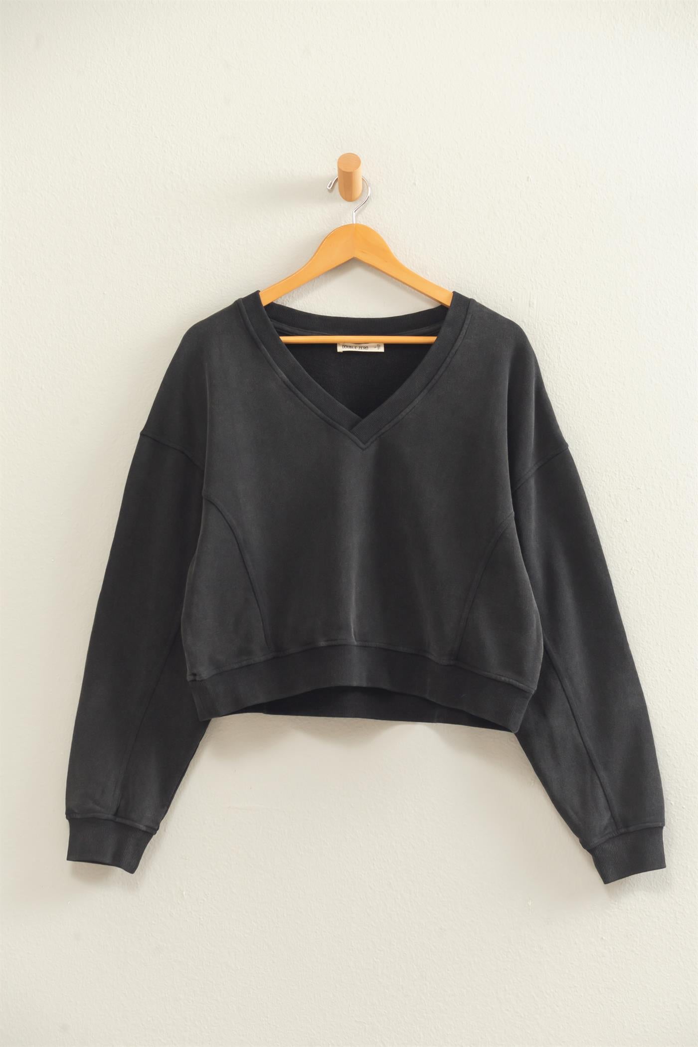 Wholesale Snow Wash V-Neck Sweatshirt Sweatshirts DZ26C844 BLACK DOUBLE ZERO