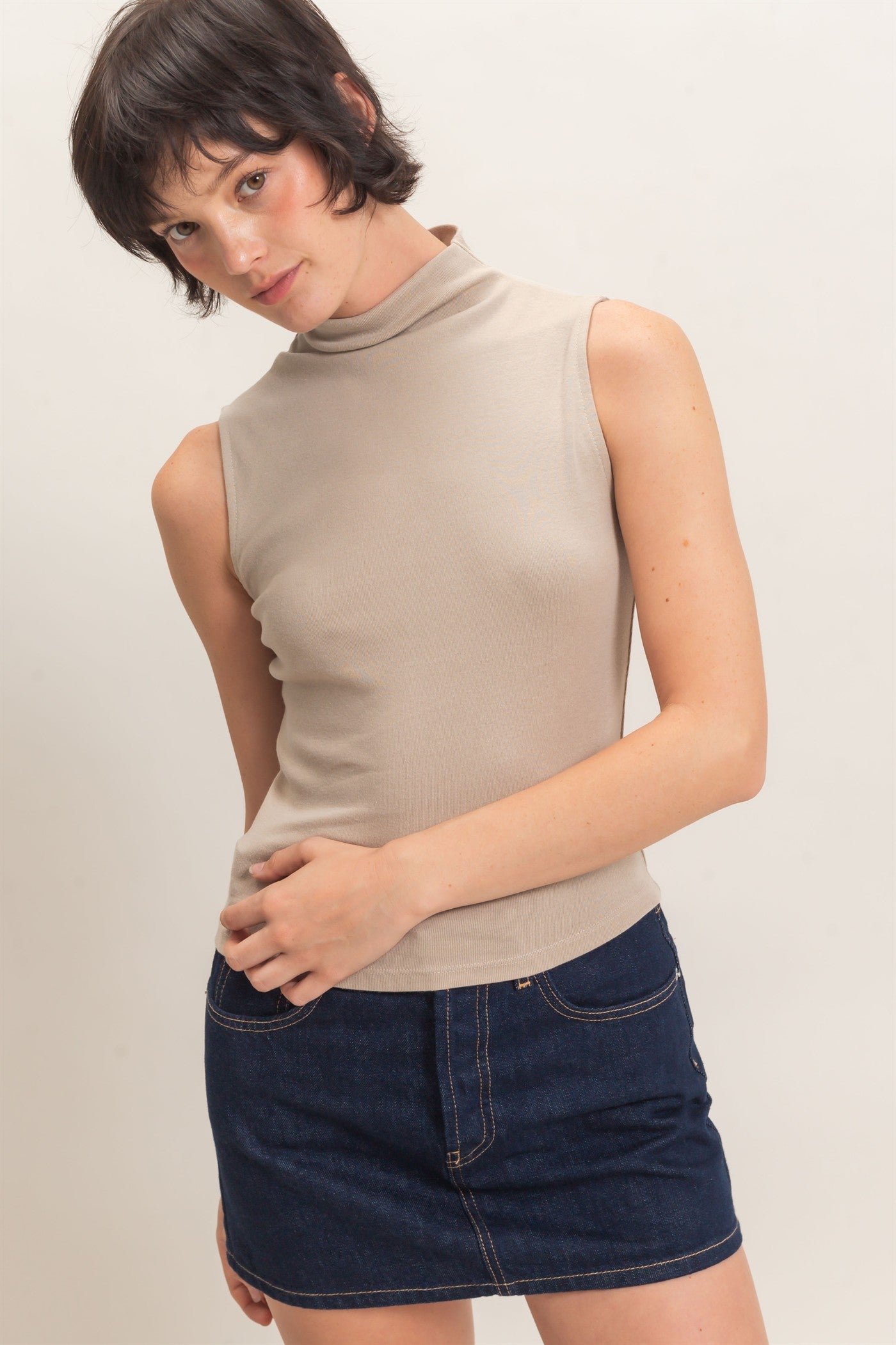 Wholesale Sleeveless Mock Neck Top Clothing Tops DZ26E397 WARM GRAY DOUBLE ZERO